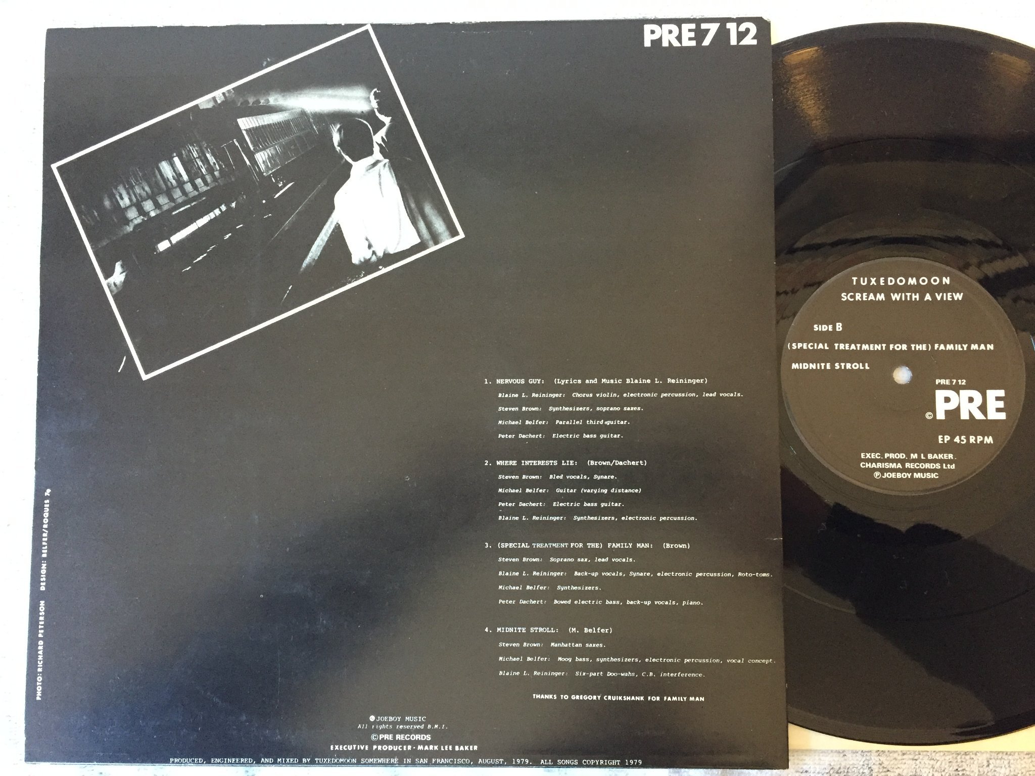 Omslagsbild för skivan TUXEDOMOON Scream With A View 12”ep -80 UK. PRE 7 12 new wave