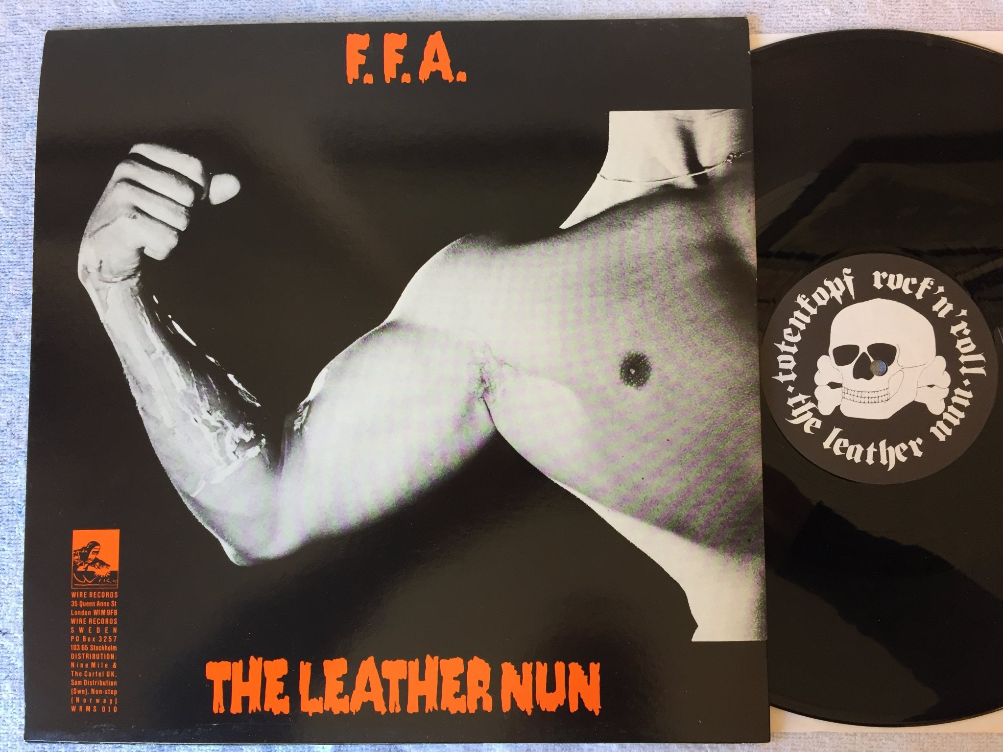 Omslagsbild för skivan THE LEATHER NUN prime mover 12”tolva -86 UK WIRE WRMS 010