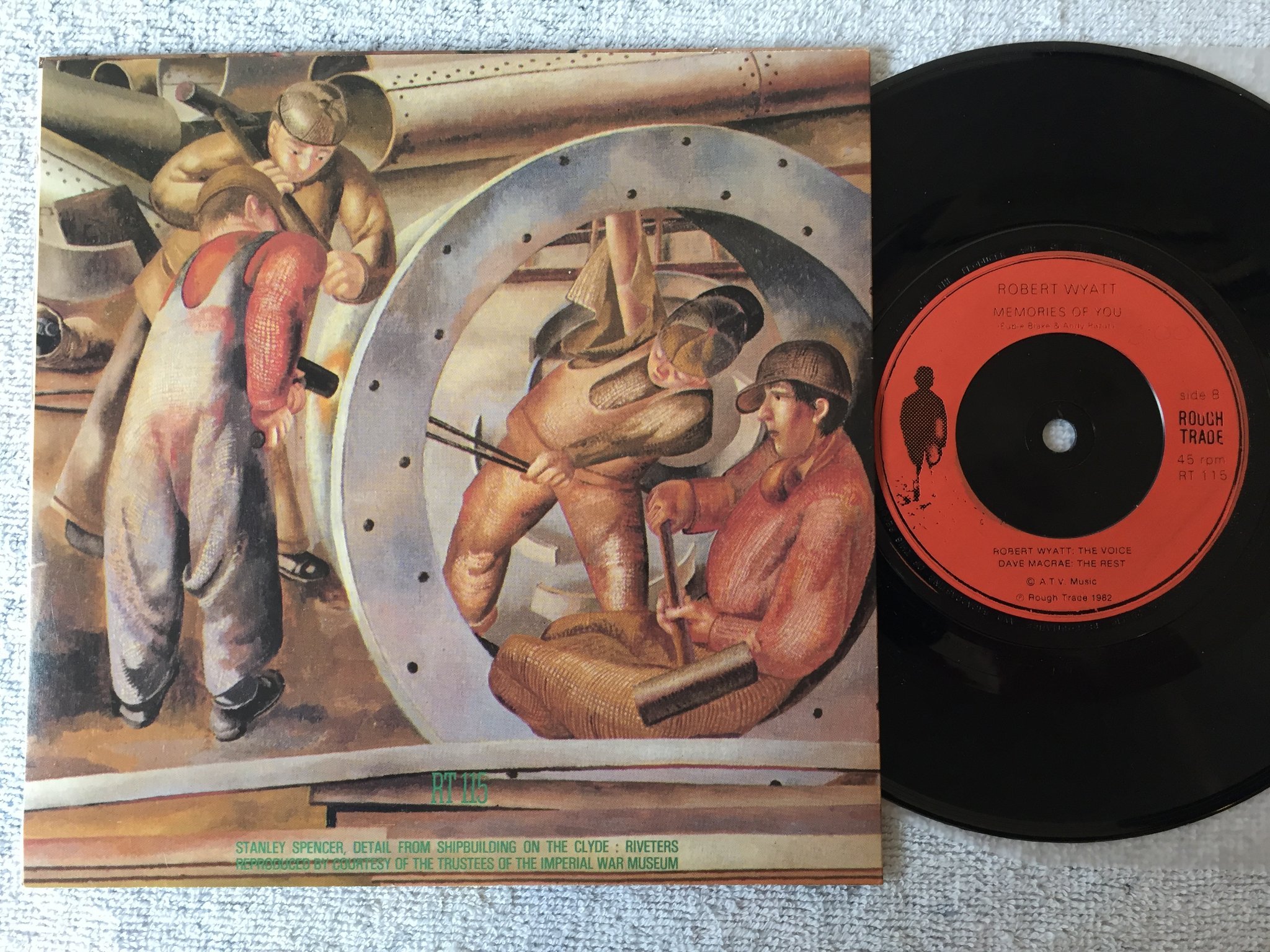 Omslagsbild för skivan ROBERT WYATT Shipbuilding 7”single -82 -83 UK rough trade rt 115