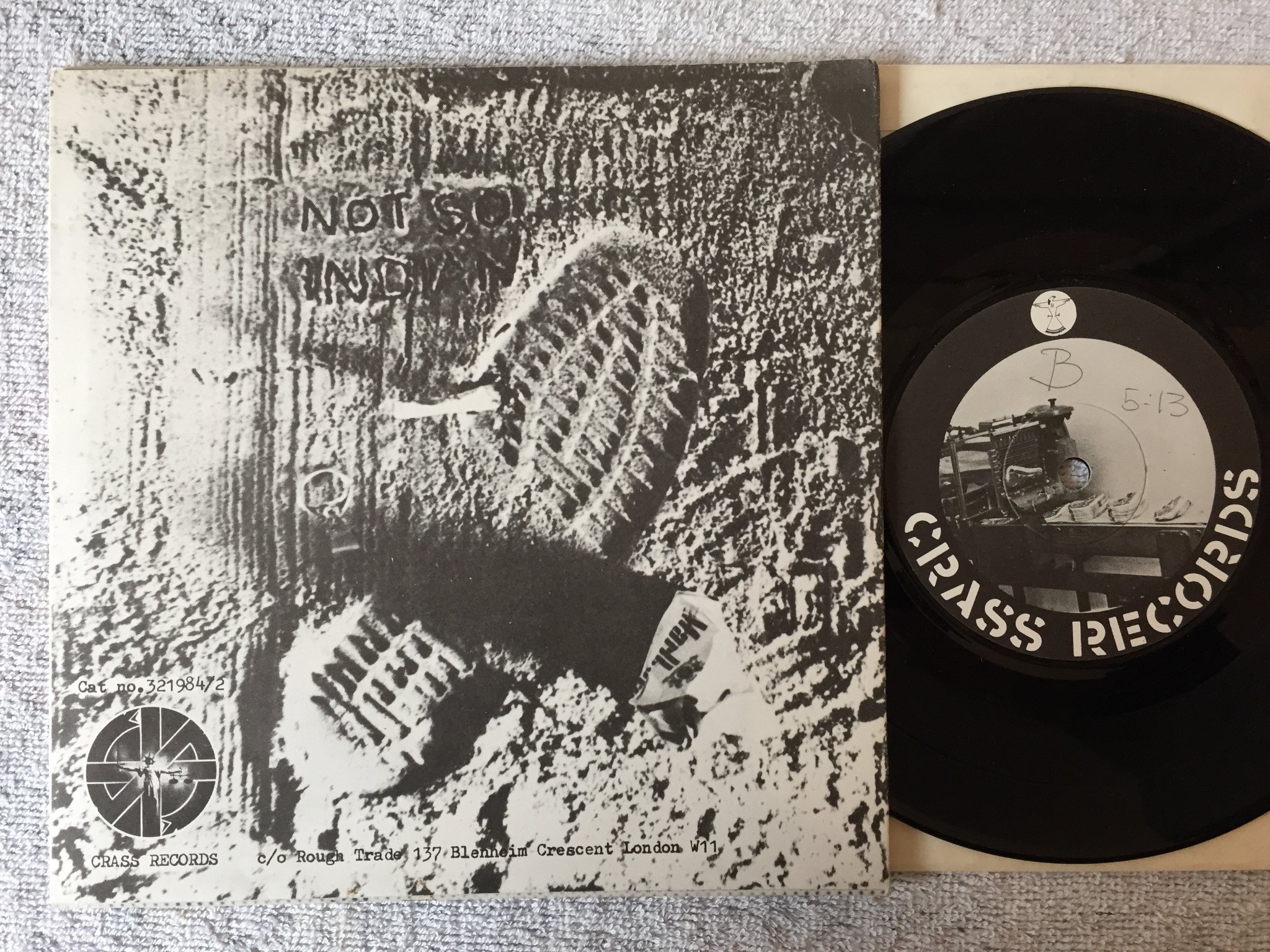 Omslagsbild för skivan FLUX OF PINK INDIANS new smell 7”single -81 UK CRASS 321984/2 punk