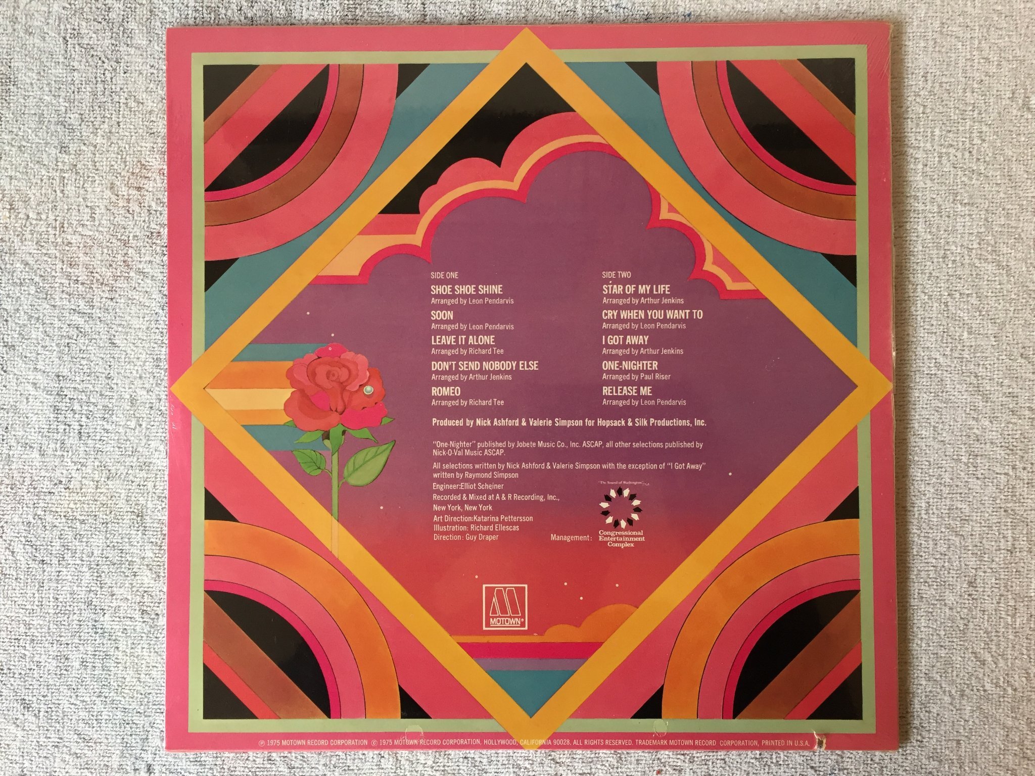 Omslagsbild för skivan DYNAMIC SUPERIORS s/t LP -75 US MOTOWN M6-822S1 