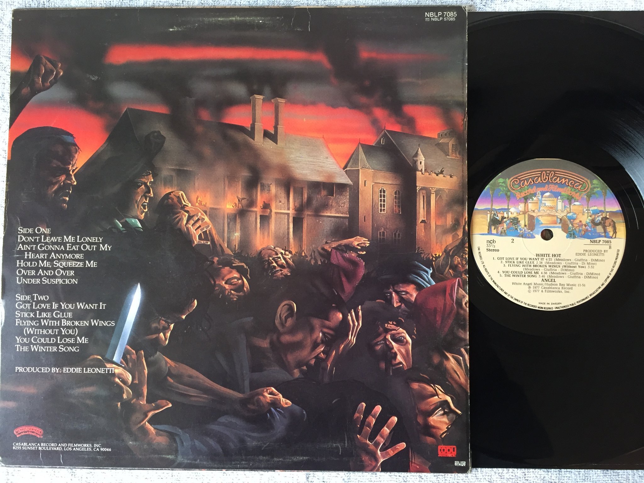 Omslagsbild för skivan ANGEL white hot LP -77 Swe CASABLANCA NBLP 7085