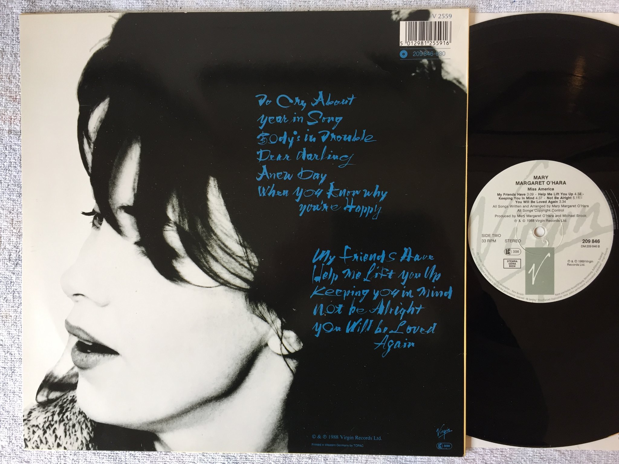 Omslagsbild för skivan MARY MARGARET O'HARA Miss America LP -89 Eu VIRGIN 209846