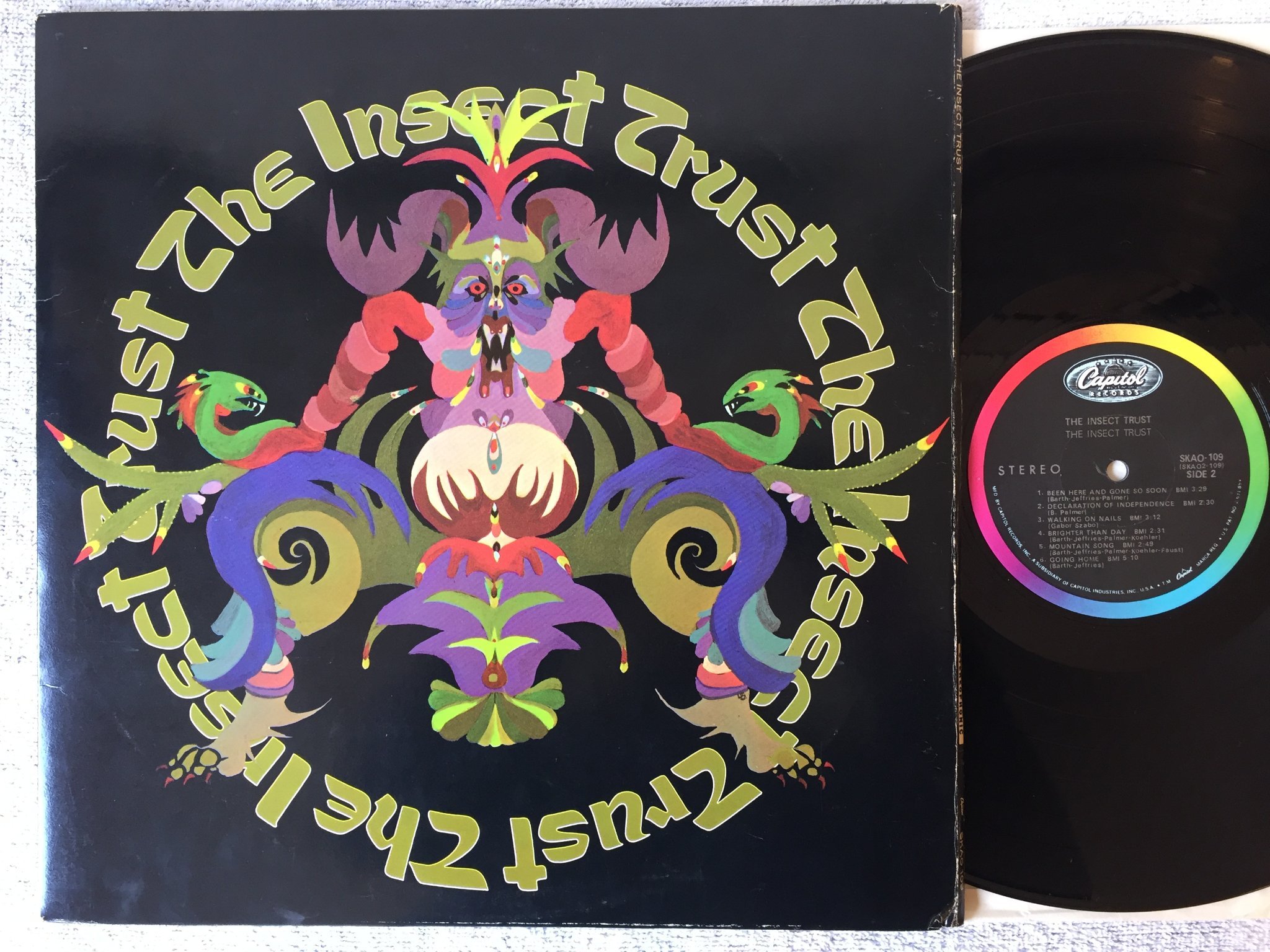 Omslagsbild för skivan THE INSECT TRUST s/t LP US CAPITOL SKAO 109