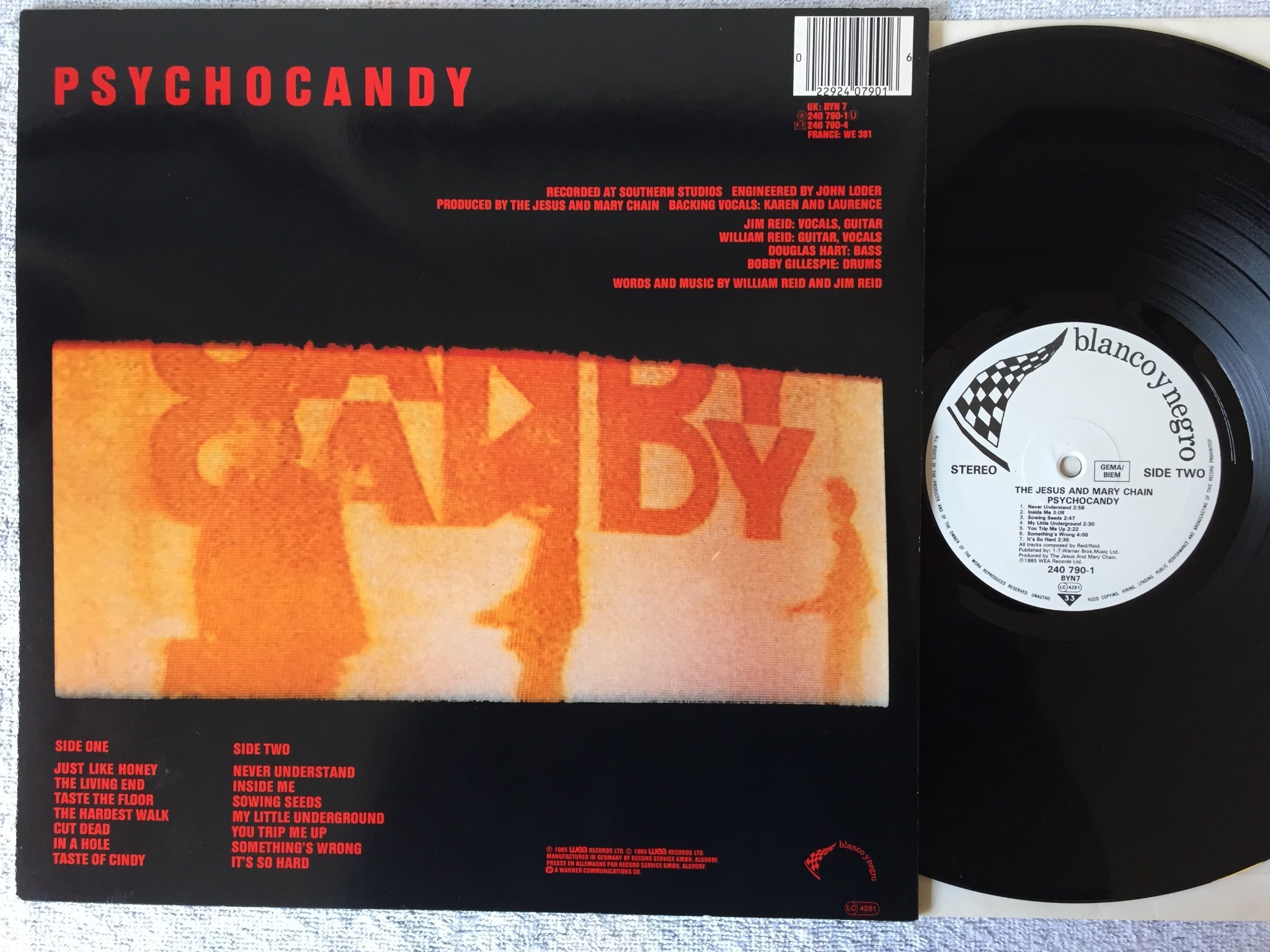 Omslagsbild för skivan THE JESUS AND MARY CHAIN psychocandy LP -85 BLANCO Y NEGRO 240790-1