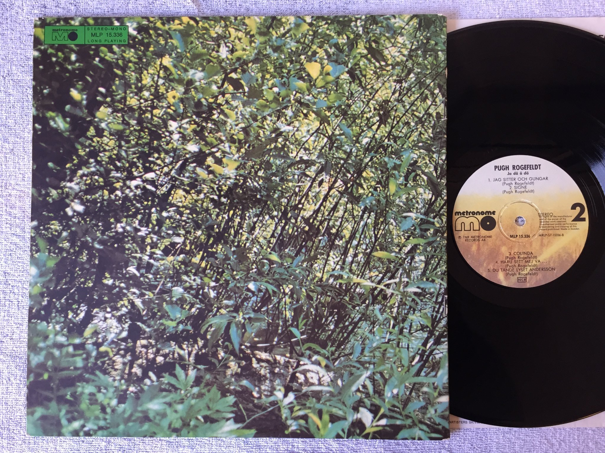 Omslagsbild för skivan PUGH ROGEFELDT ja dä ä dä LP -69/7? METRONOME MLP 15336 "här kommer natten"