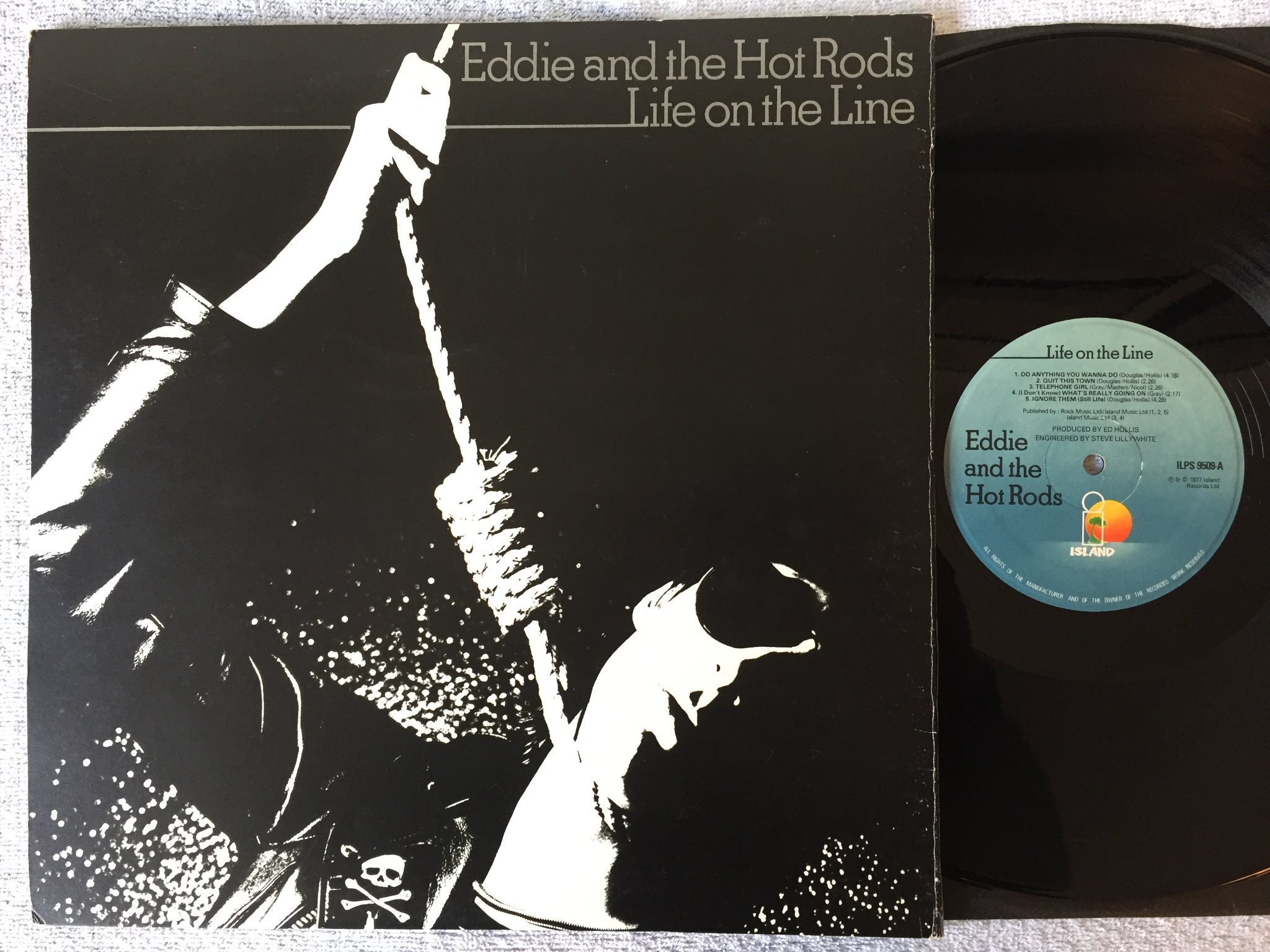 Omslagsbild för skivan EDDIE & THE HOT RODS Life On The Line LP -77 UK ISLAND ILPS 9509