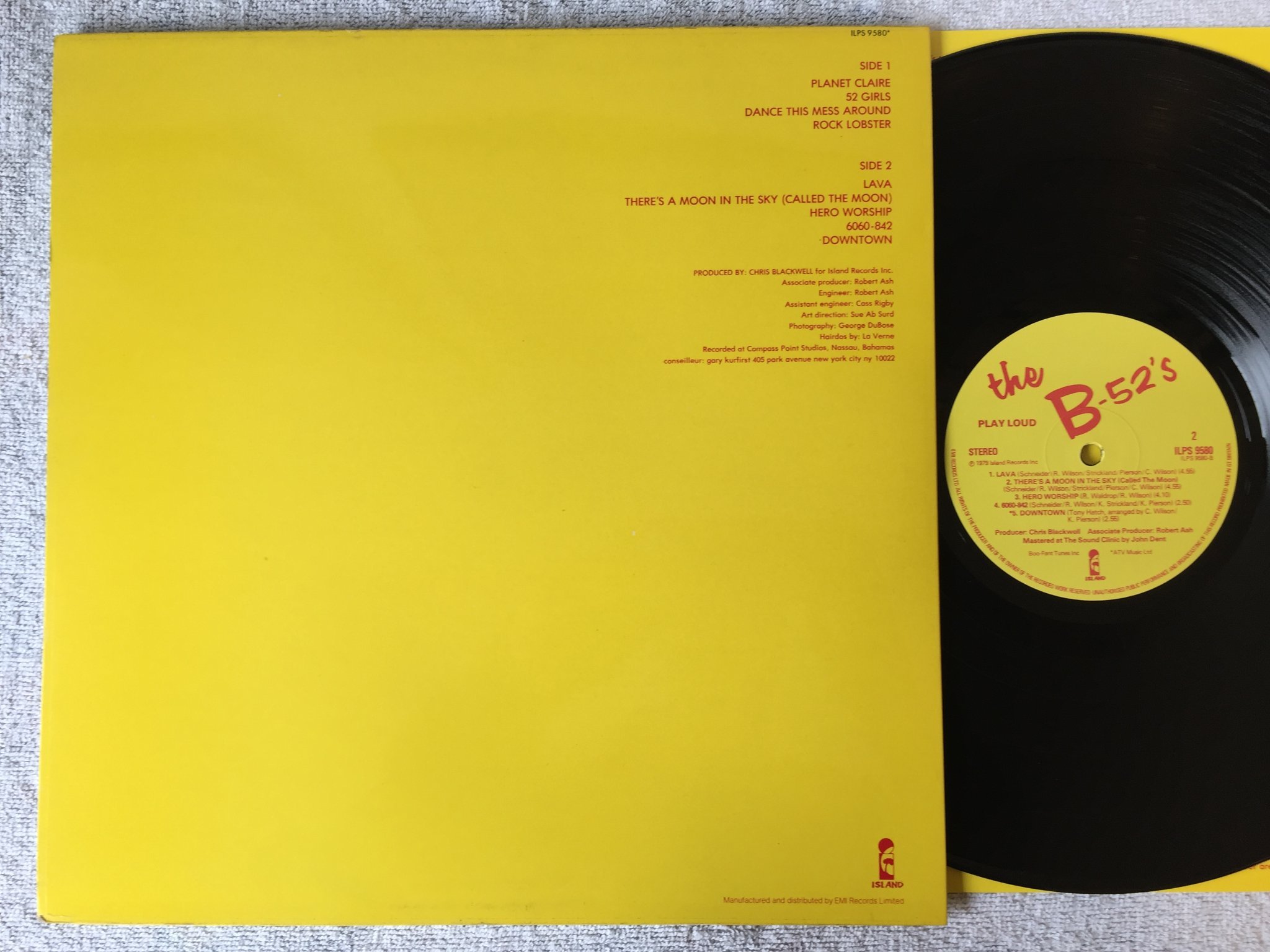 Omslagsbild för skivan THE B52's s/t LP -79 UK ISLAND ILPS 9580