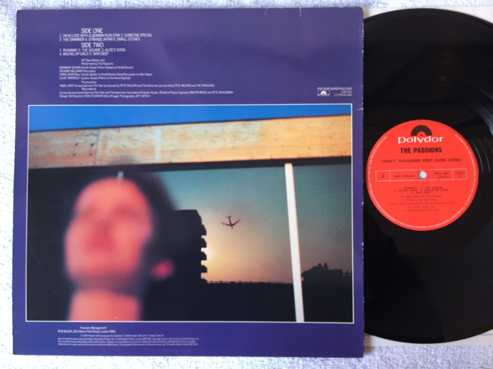 Omslagsbild för skivan THE PASSIONS Thirty Thousand Feet Over China LP -81 UK polydor 2383616