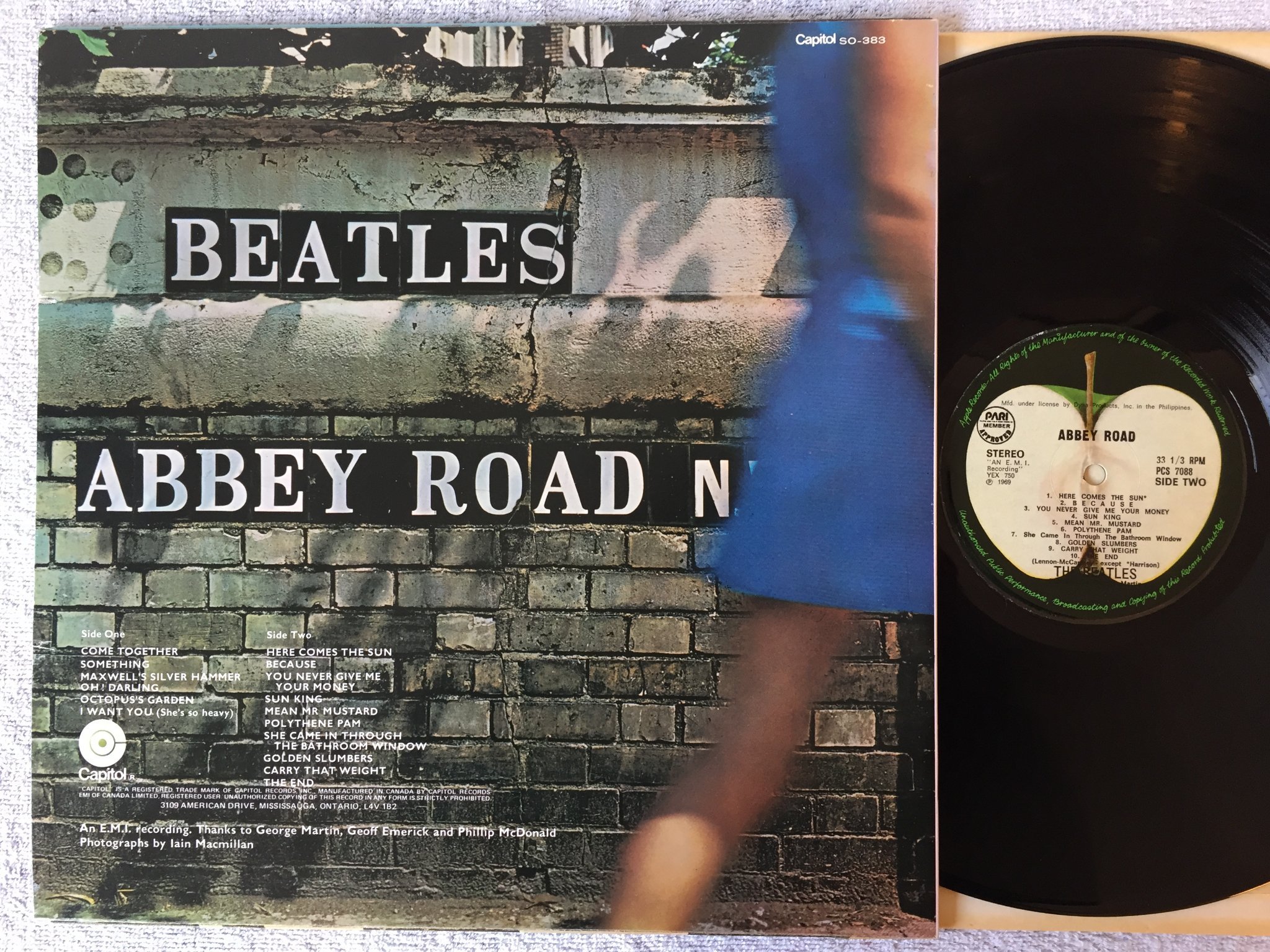 Omslagsbild för skivan THE BEATLES Abbey Road LP Philippines / canada APPLE PCS 7088 