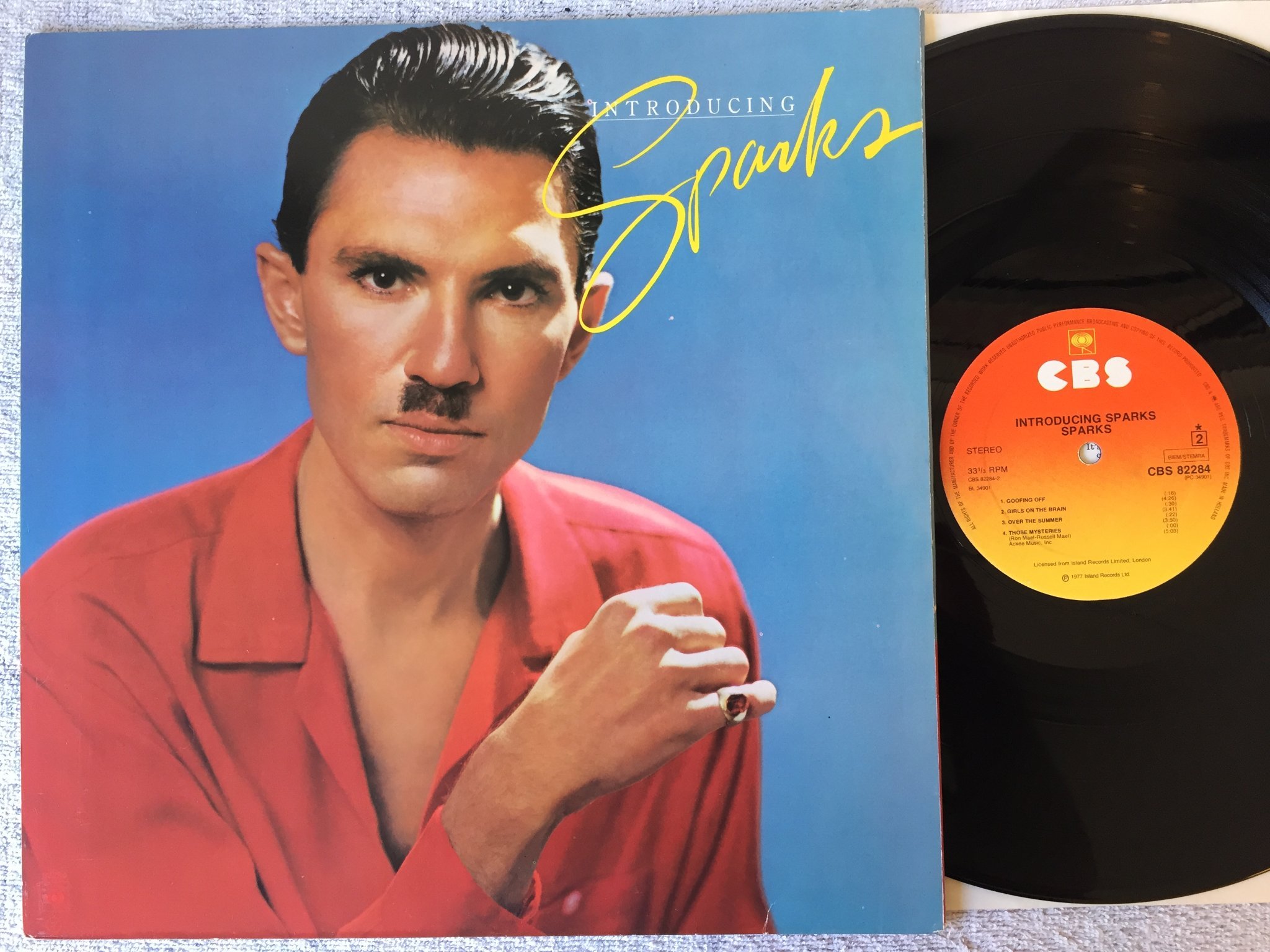 Omslagsbild för skivan SPARKS introducing LP -77 Hol CBS 82284