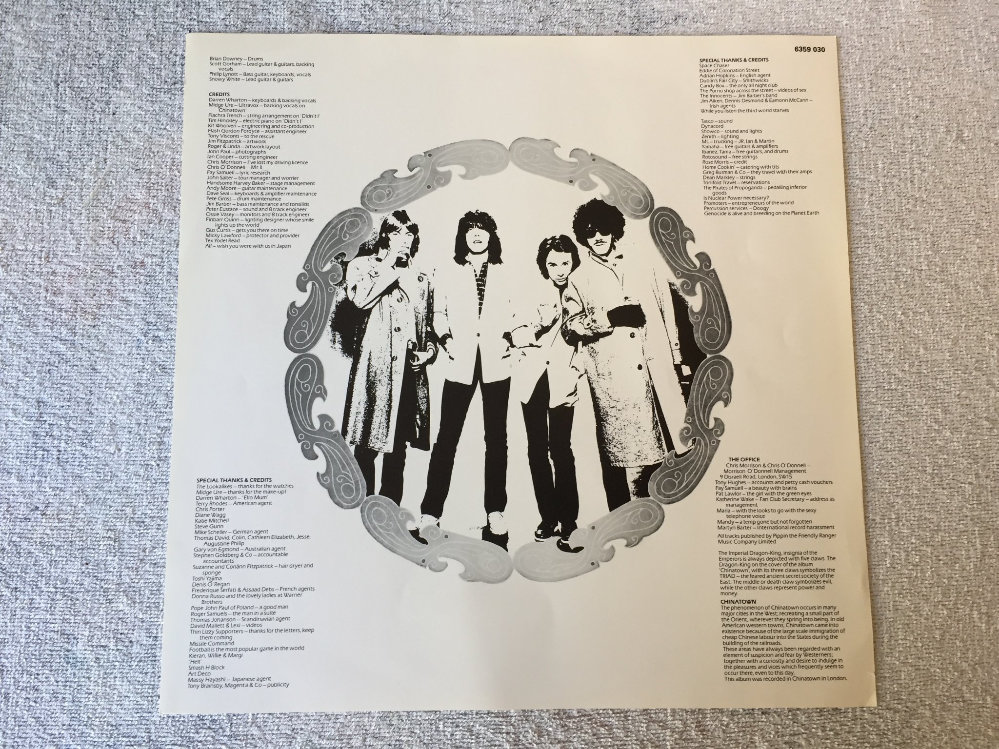 Omslagsbild för skivan THIN LIZZY chinatown LP -80 Hol spaceship VERTIGO 6359030