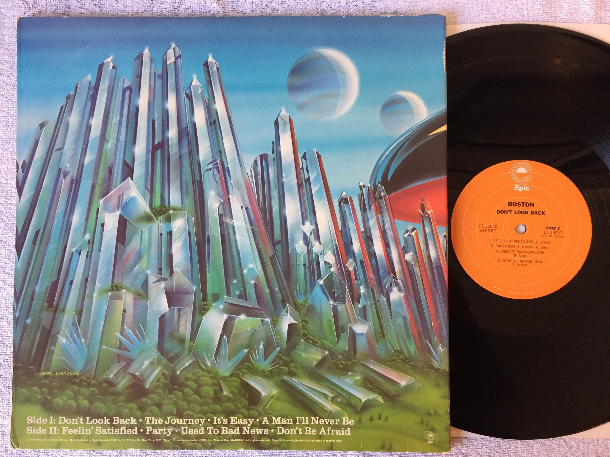 Omslagsbild för skivan BOSTON don't look back LP -78 US EPIC AL 35050