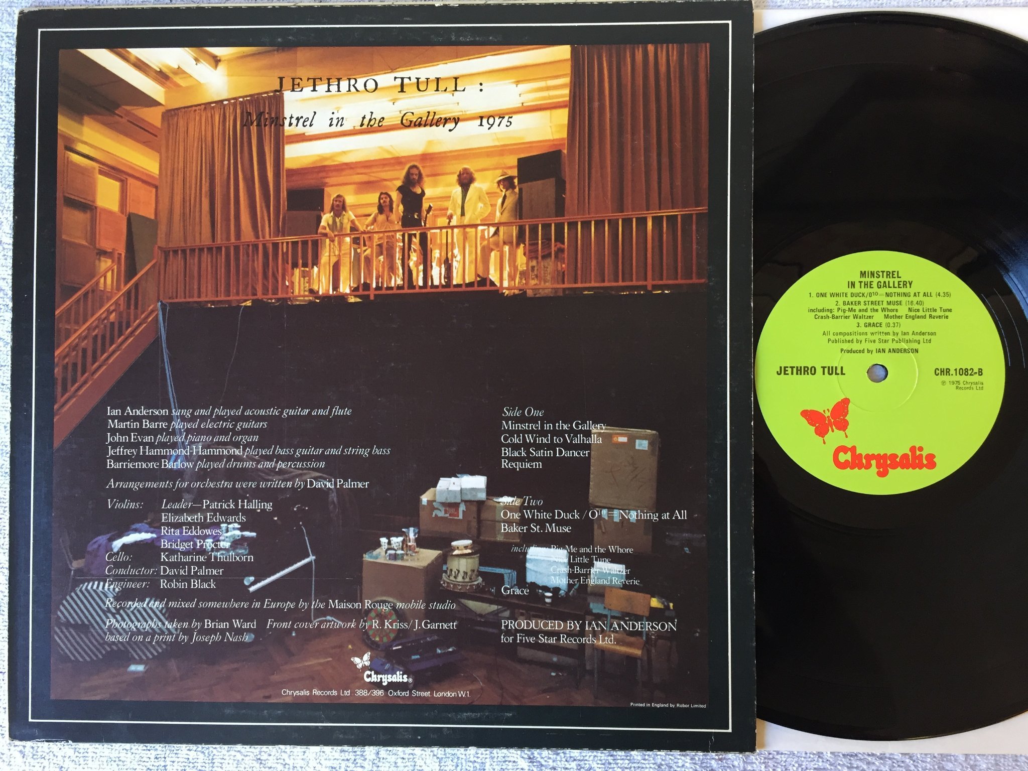 Omslagsbild för skivan JETHRO TULL minstrel in the gallery LP -75 UK CHRYSALIS CHR 1082