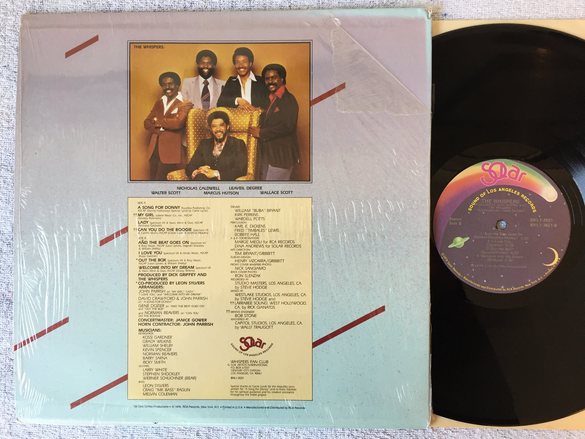 Omslagsbild för skivan THE WHISPERS s/t LP -79 US SOLAR BXL1-3521