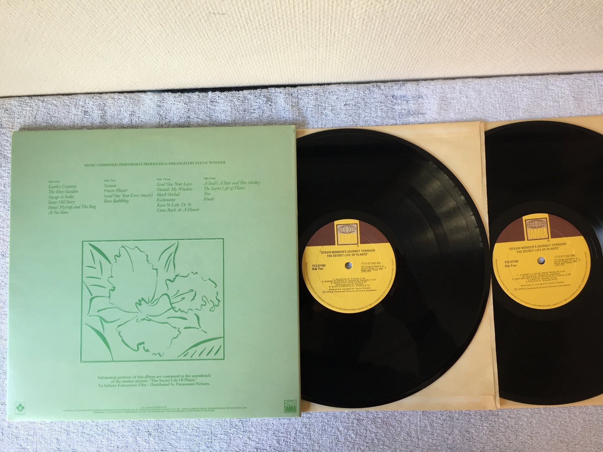 Omslagsbild för skivan STEVIE WONDER the secret life of plants 2xLP -79 Can TAMLA T13-371N2