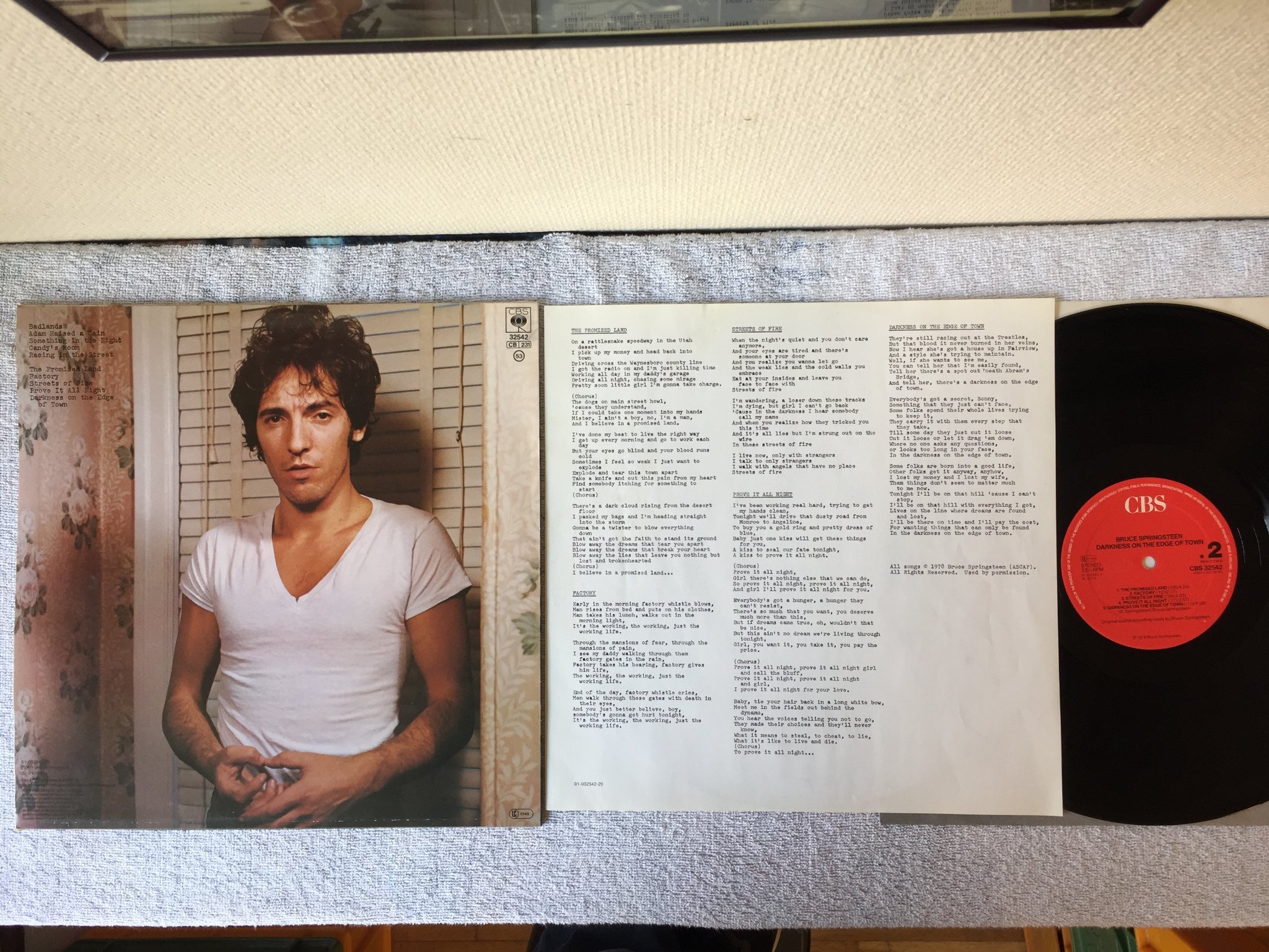 Omslagsbild för skivan BRUCE SPRINGSTEEN darkness on the edge of town LP -78 CBS 32542