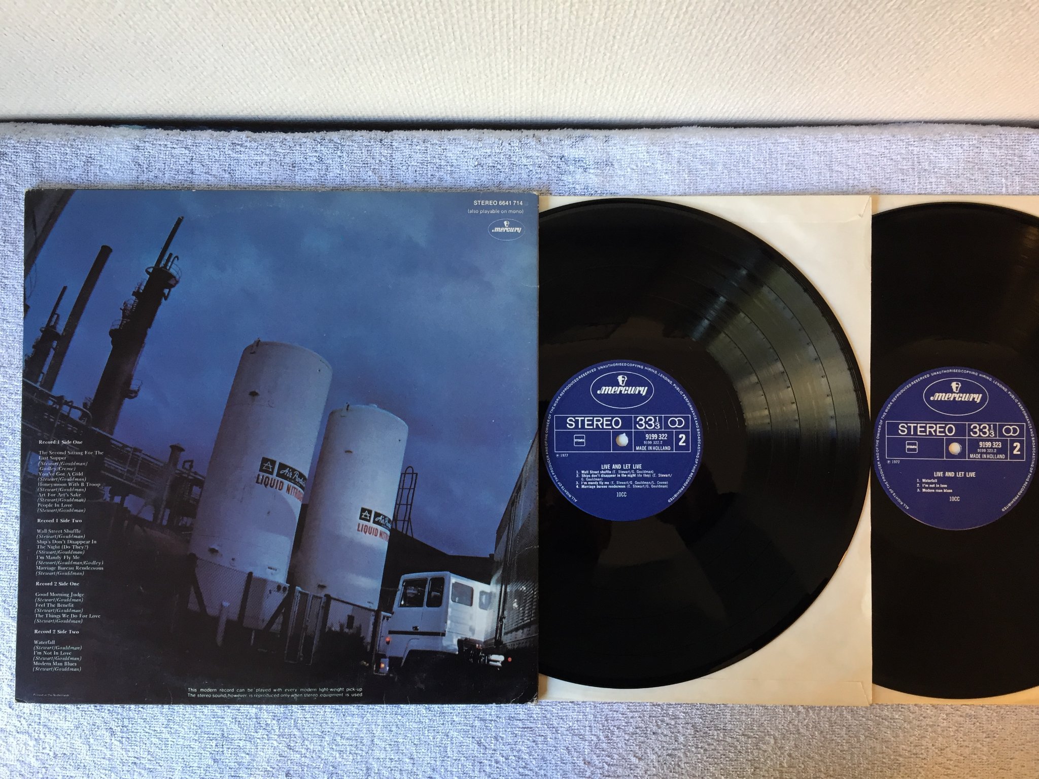 Omslagsbild för skivan 10CC live and let live 2xLP -77 Hol MERCURY 9199323