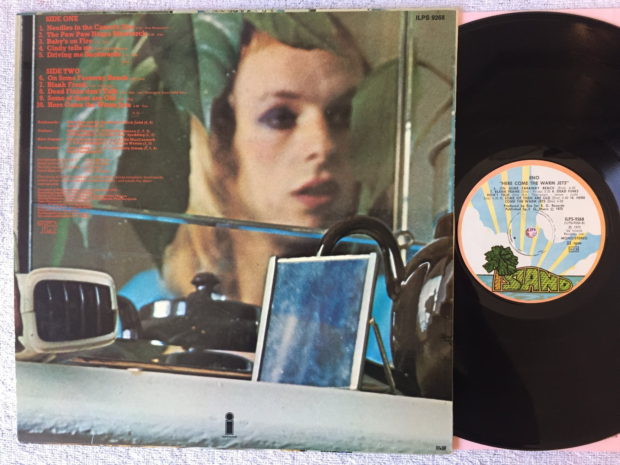 Omslagsbild för skivan BRIAN ENO here come the warm jets LP -73 Swe ISLAND ILPS-9268
