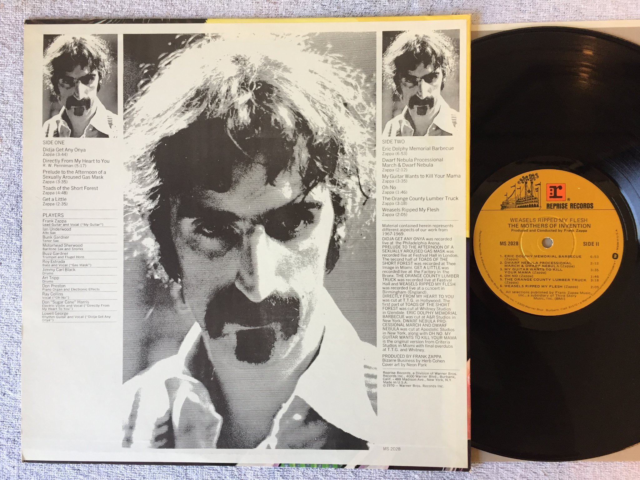 Omslagsbild för skivan THE MOTHERS OF INVENTION weasels ripped my flesh LP US REPRISE MS 2028