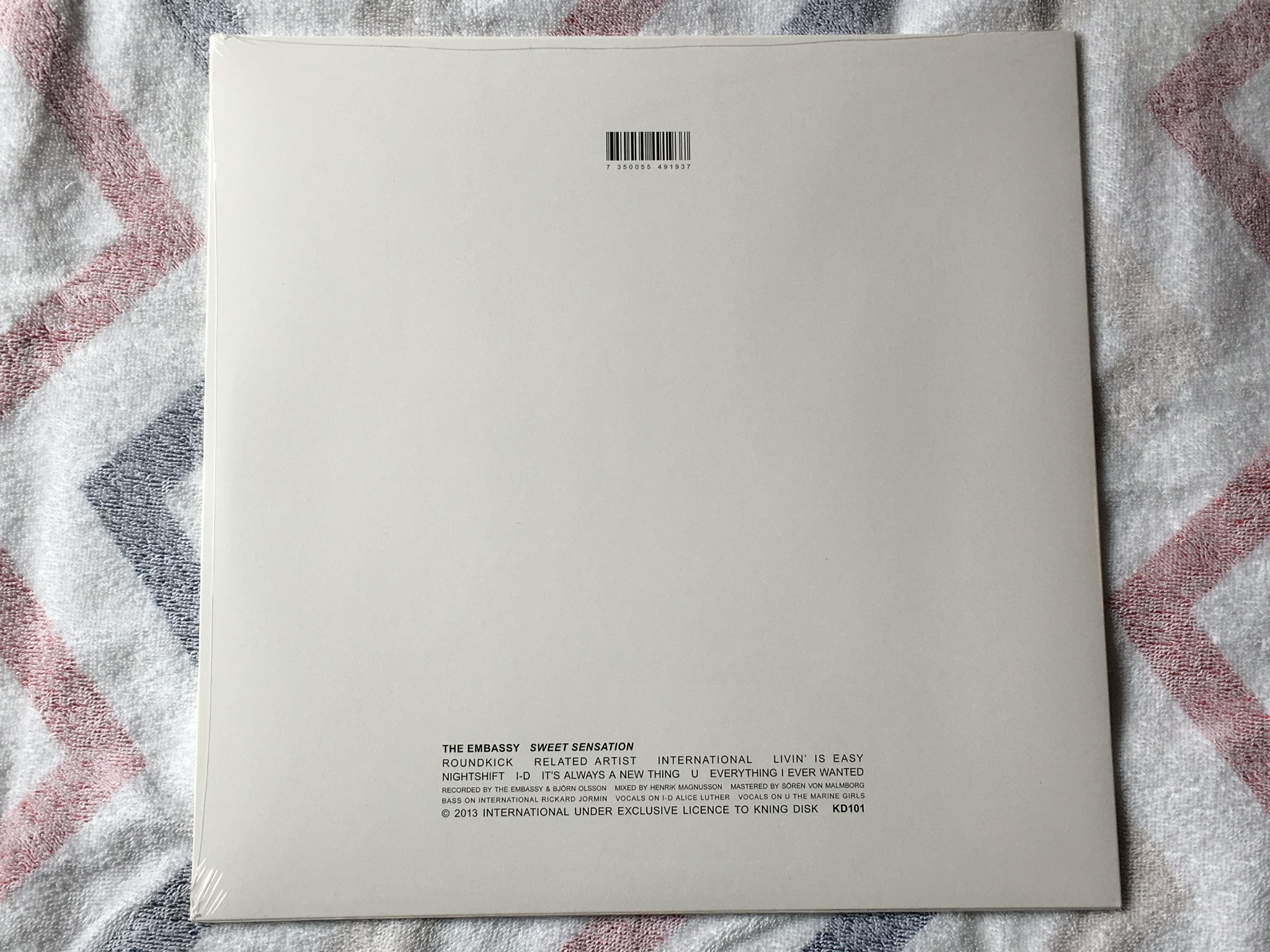 Omslagsbild för skivan THE EMBASSY sweet sensation LP 2013 Swe KRING DISK KD101 synth pop SEALED