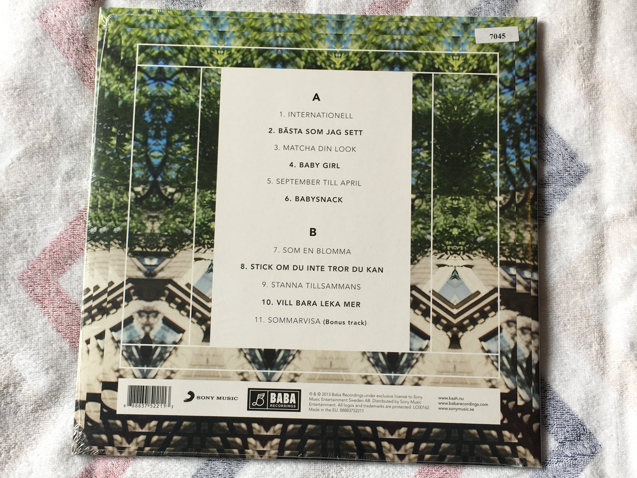 Omslagsbild för skivan KAAH Matcha Din Look LP 2013 Swe SONY MUSIC 88883752211 still sealed