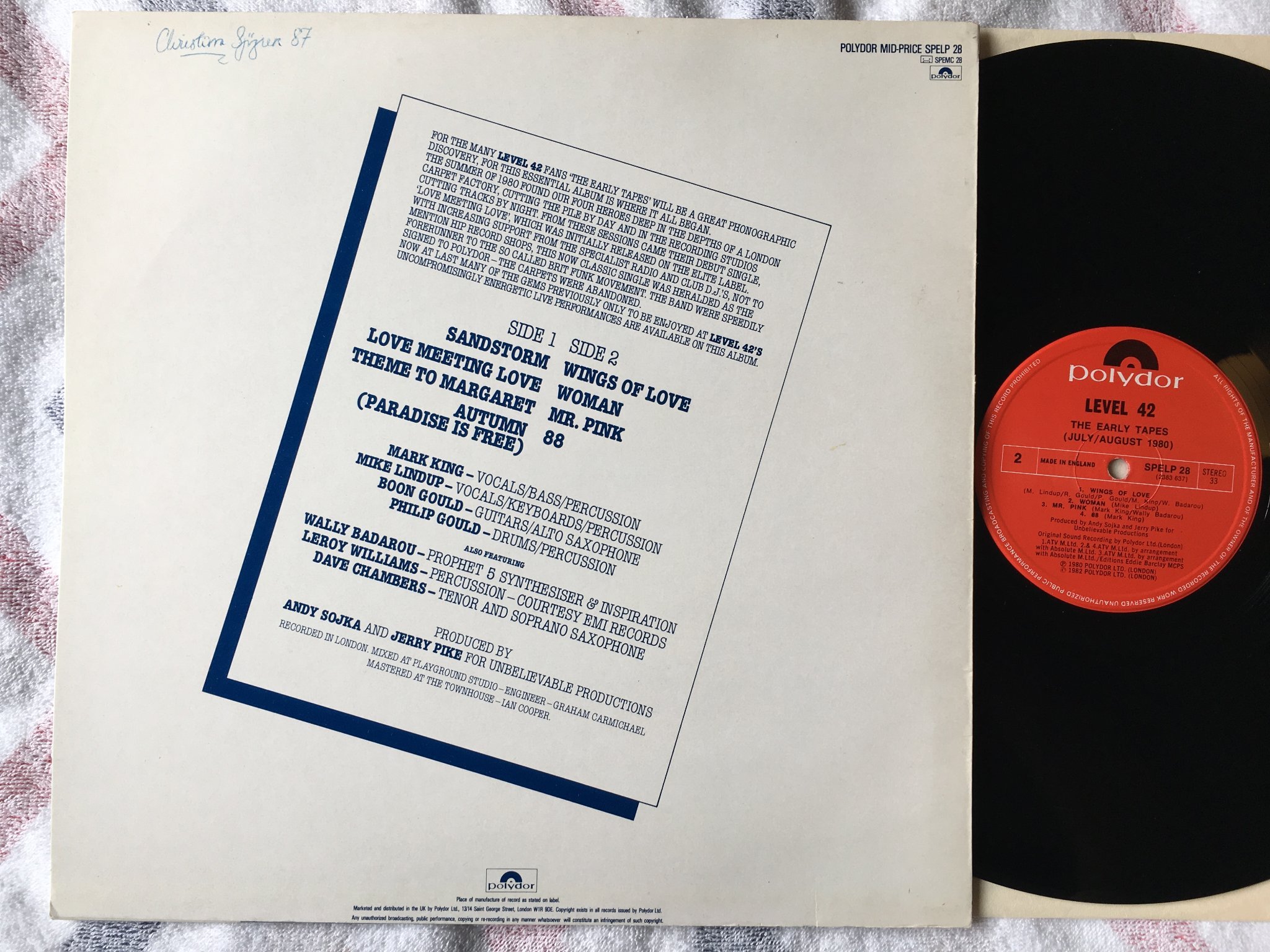 Omslagsbild för skivan LEVEL 42 the early tapes LP UK POLYDOR SPELP 28 