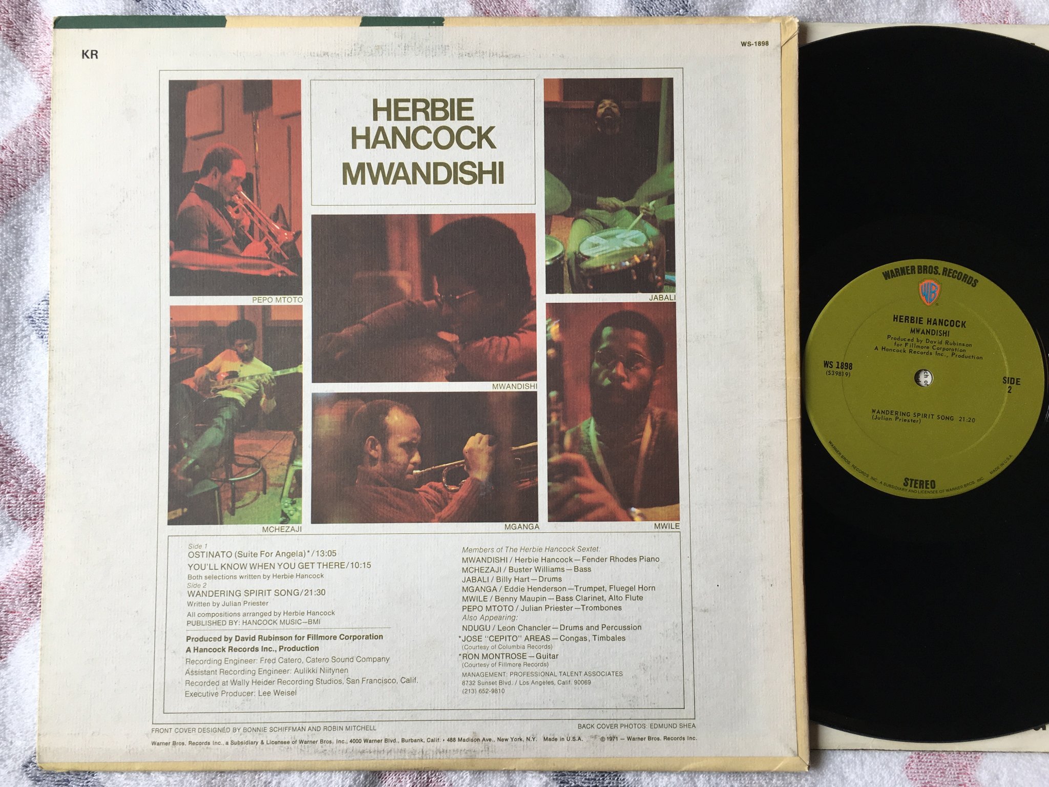Omslagsbild för skivan HERBIE HANCOCK mwandishi LP -71 US WARNER WS 1898 jazz