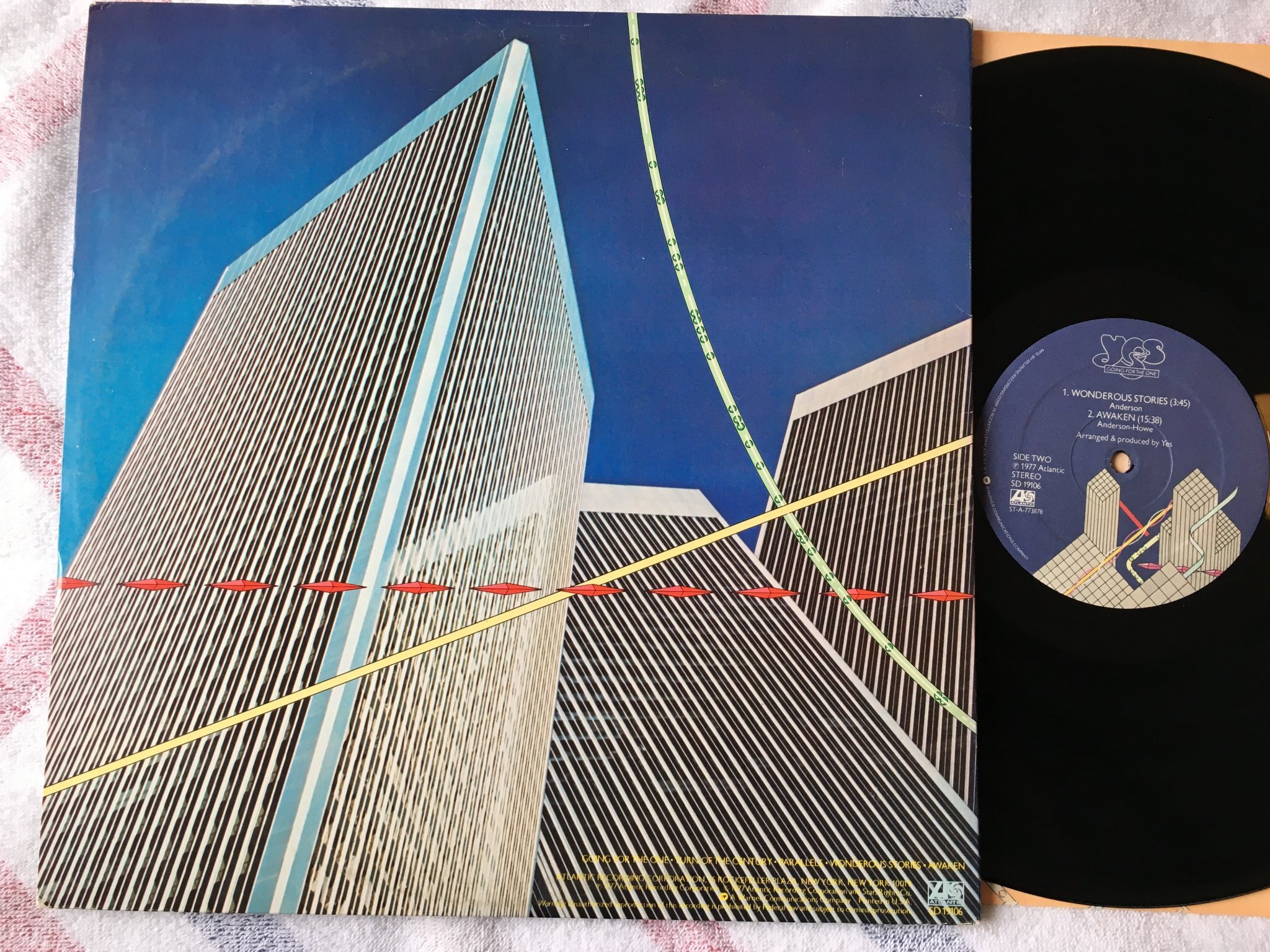 Omslagsbild för skivan YES going for the one LP -77 US ATLANTIC SD 19106