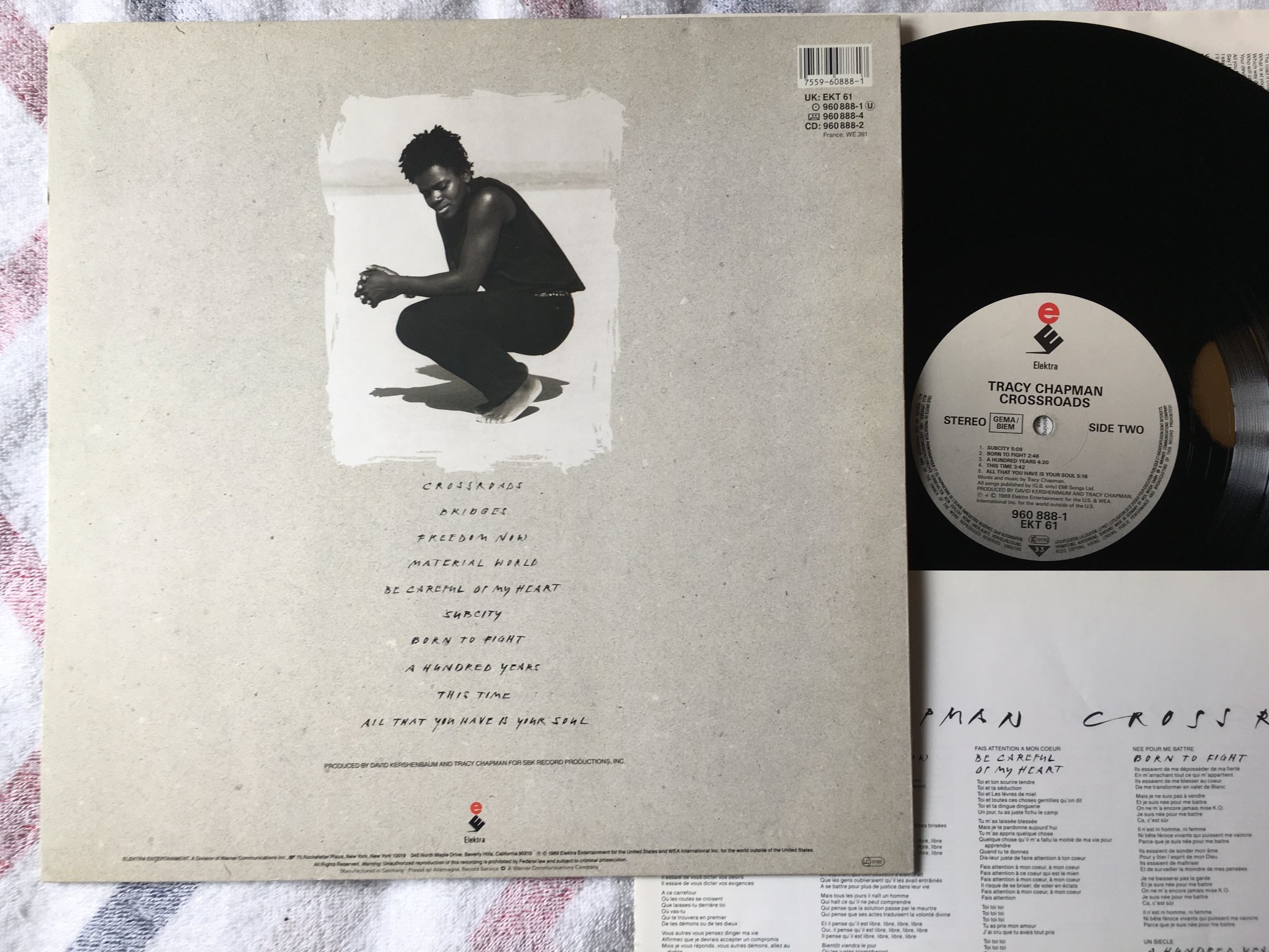 Omslagsbild för skivan TRACY CHAPMAN crossroads LP -89 Hol ELEKTRA 960888-1