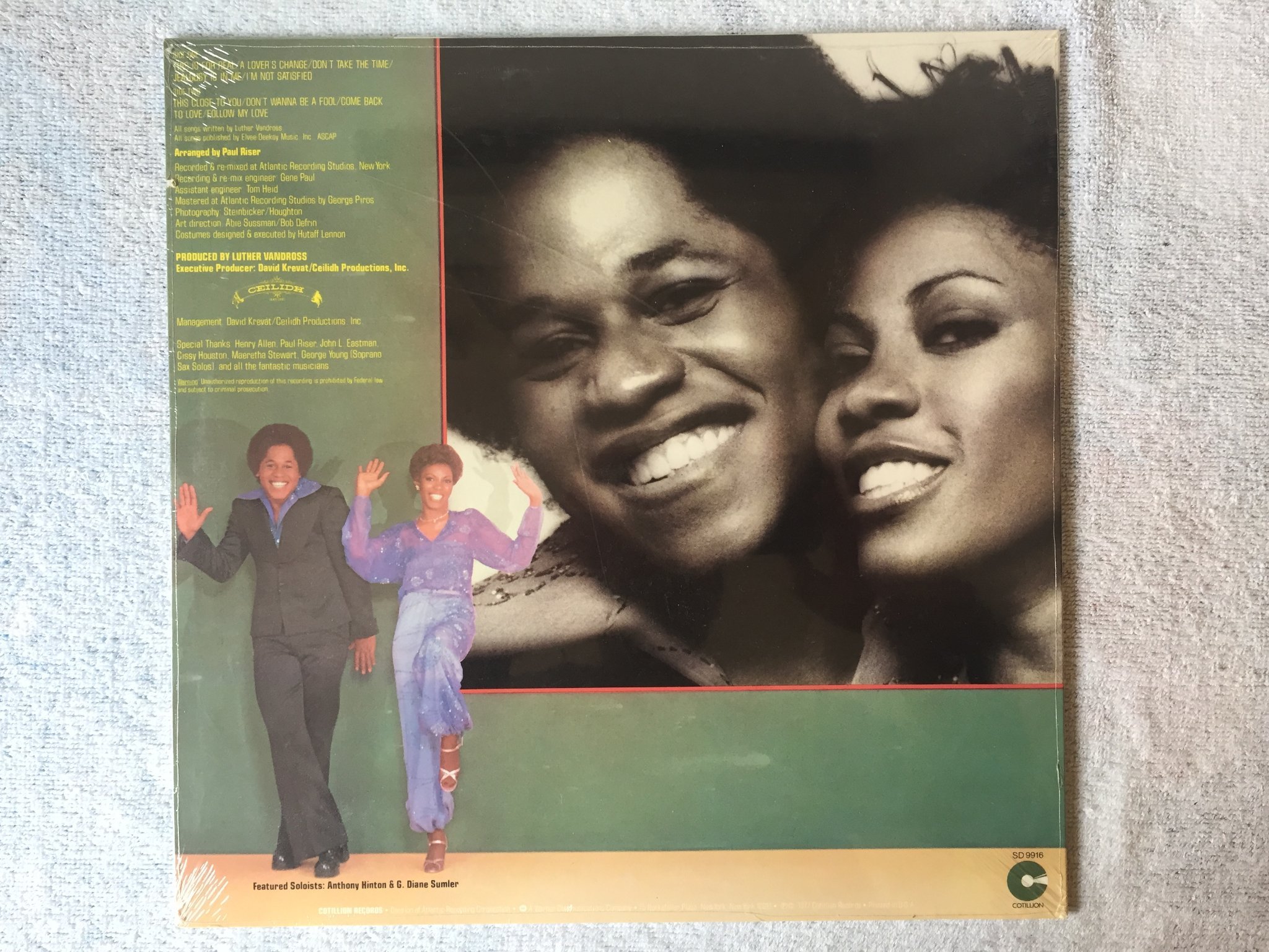 Omslagsbild för skivan LUTHER this close to you LP -77 US COTILLION SD 9916 still sealed