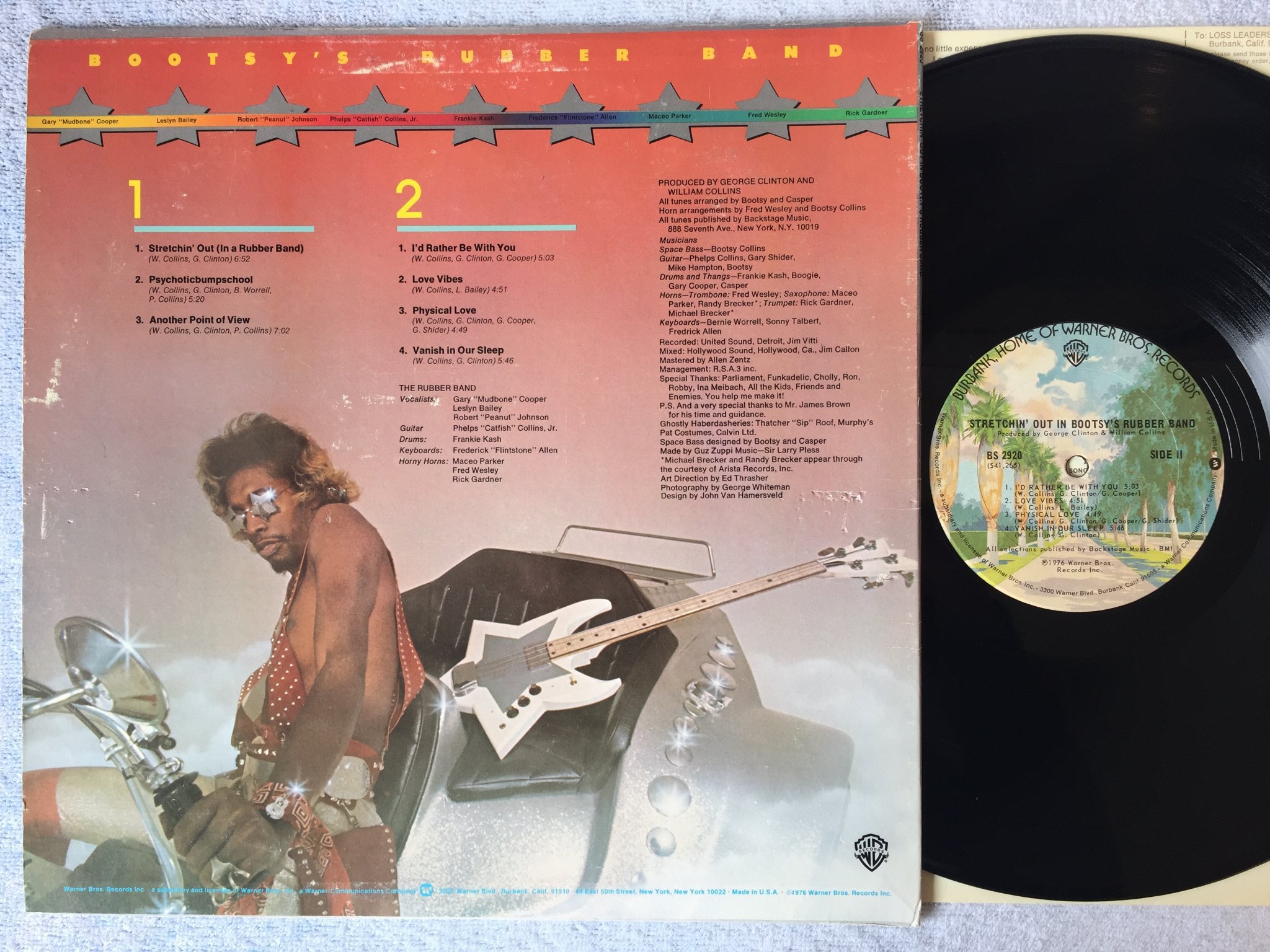 Omslagsbild för skivan BOOTSY'S RUBBER BAND stretchin out in LP -76 US WARNER BS 2920