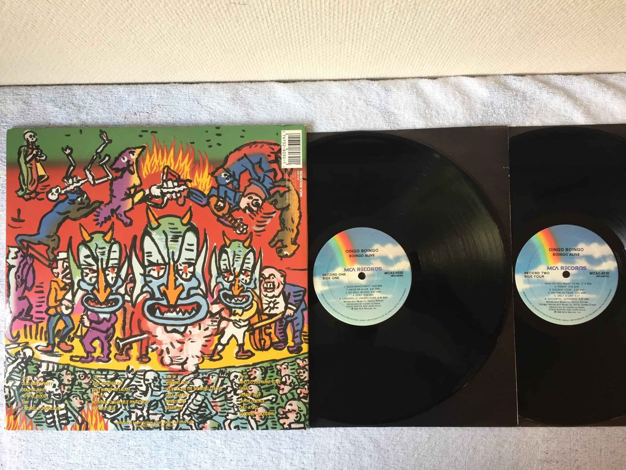 Omslagsbild för skivan OINGO BOINGO boingo alive 2xLP -88 Can MCA2-8030