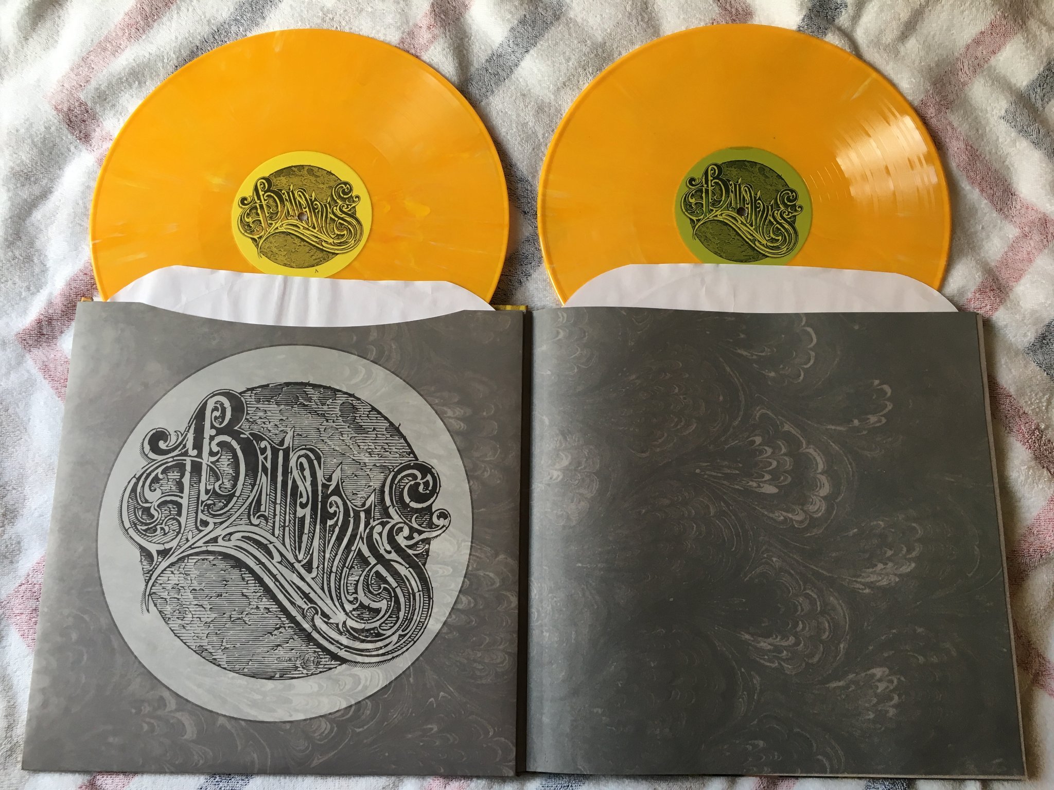 Omslagsbild för skivan BARONESS yellow and green 2xLP 2012 RELAPSE RR7193  Deluxe Edition, Yellow Opaqu
