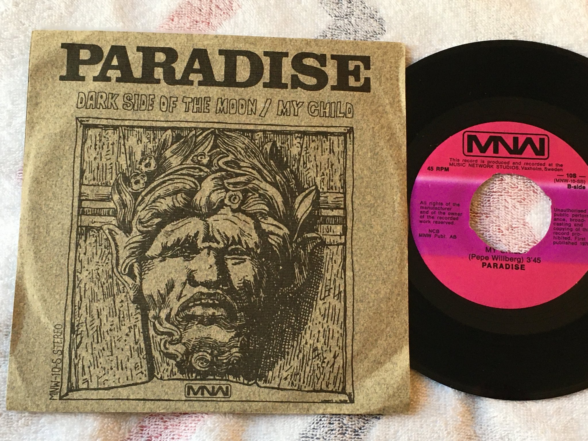 Omslagsbild för skivan PARADISE dark side of the moon 7"single -70 Swe MNW 10S