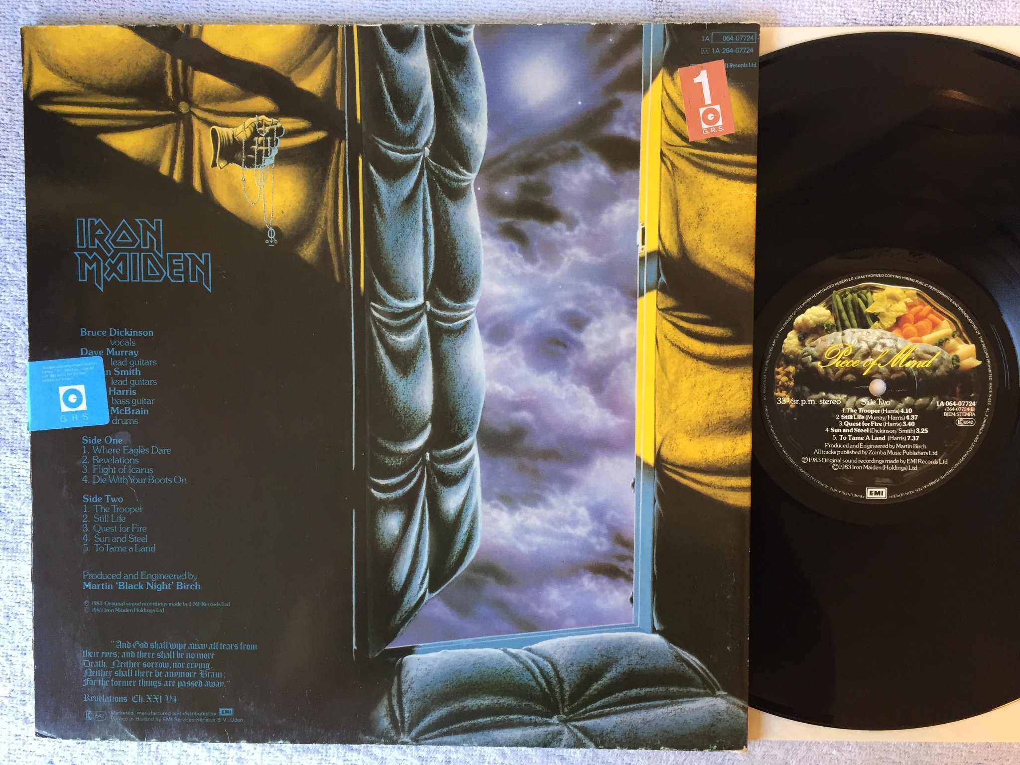 Omslagsbild för skivan  IRON MAIDEN piece of mind LP -83 EMI 1A 064-07724