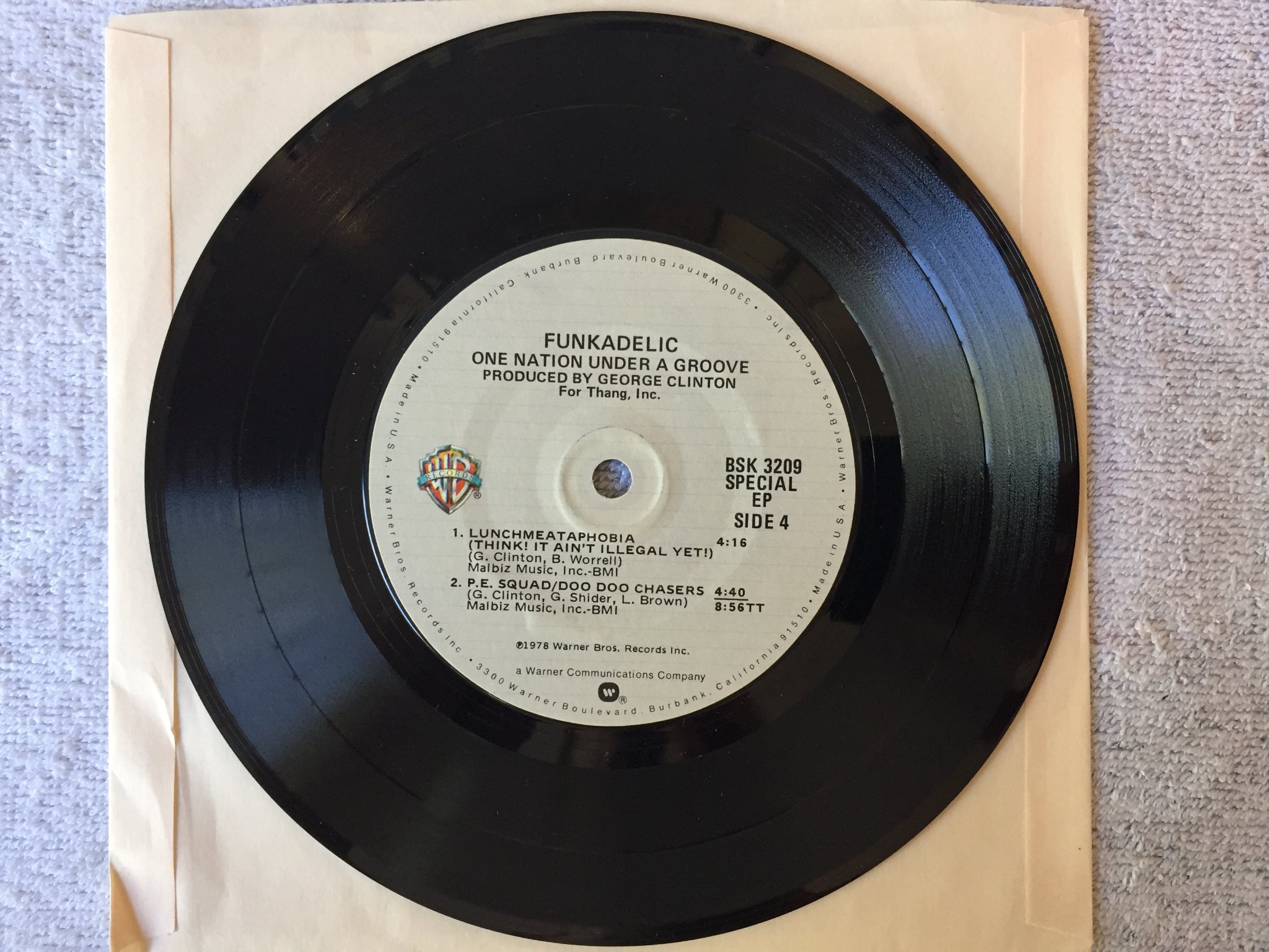 Omslagsbild för skivan FUNKADELIC one nation under a groove LP + bonus 7"single FUNK CLASSIC ! ! ! 