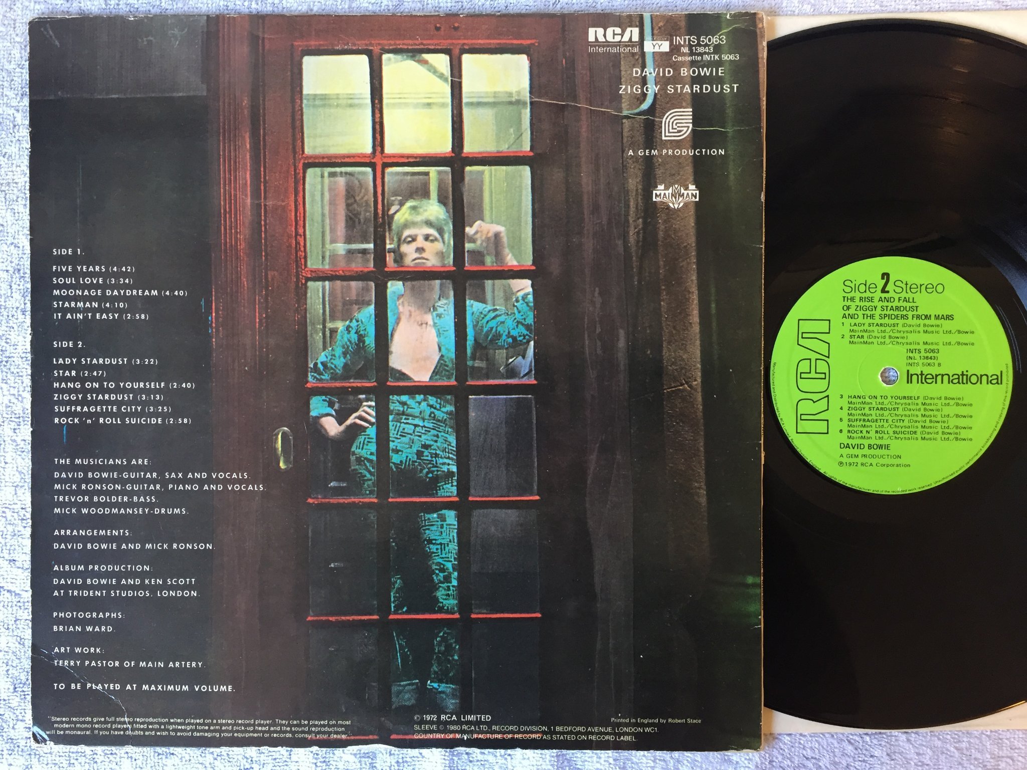 Omslagsbild för skivan DAVID BOWIE the rise and fall LP UK RCA INTS 5063
