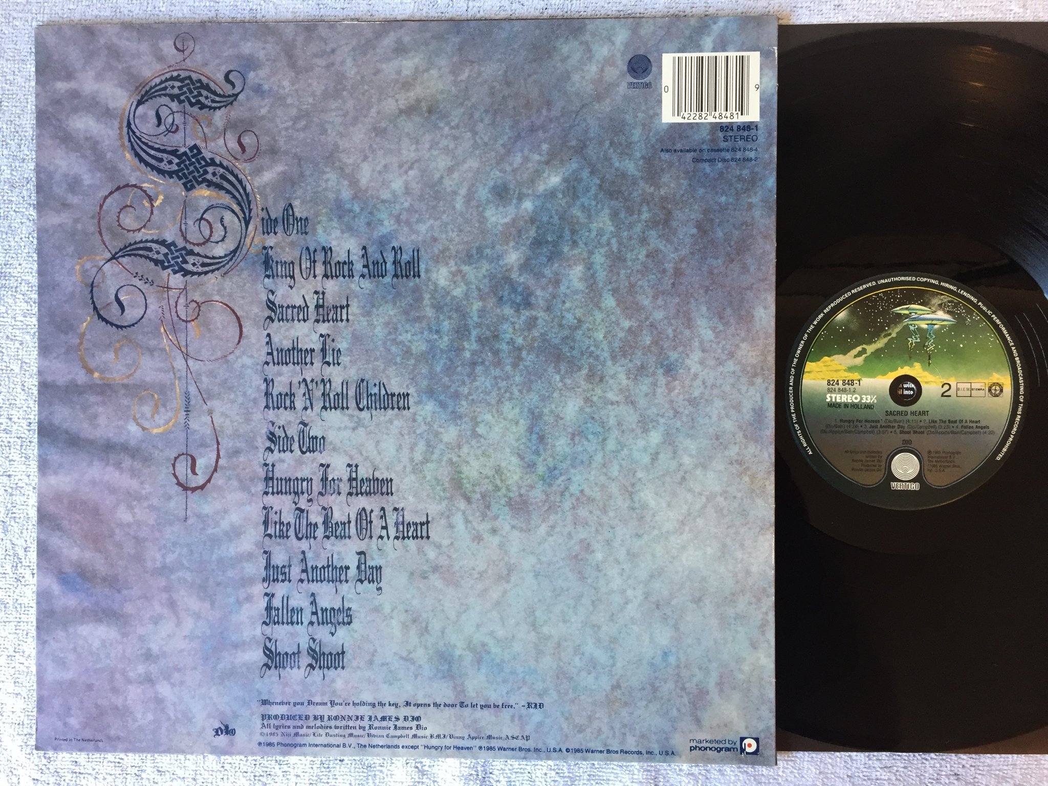 Omslagsbild för skivan DIO sacred heart LP -85 Hol VERTIGO 824848-1