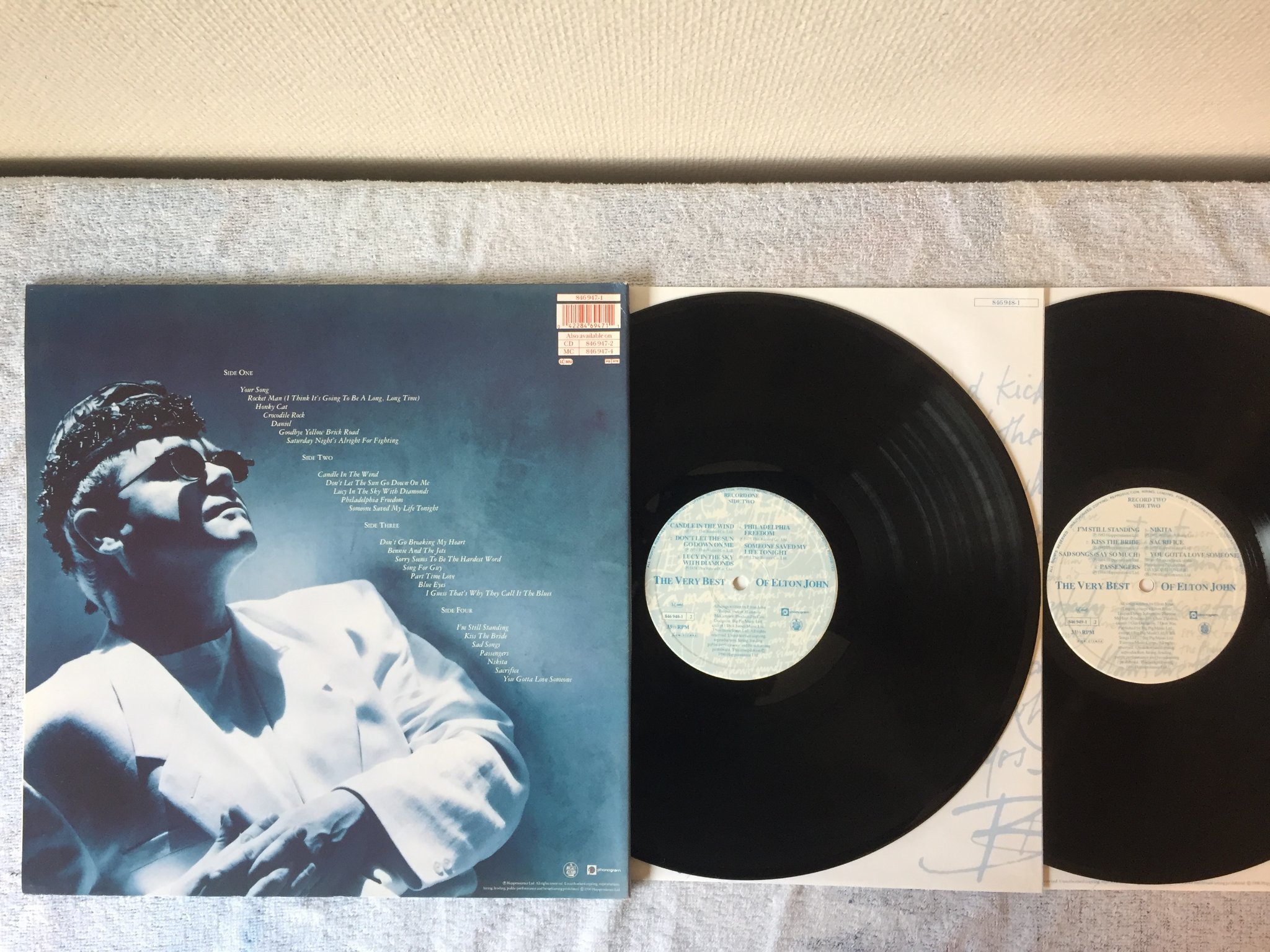 Omslagsbild för skivan ELTON JOHN the very best of 2xLP -90 PHONOGRAM 846 947-2