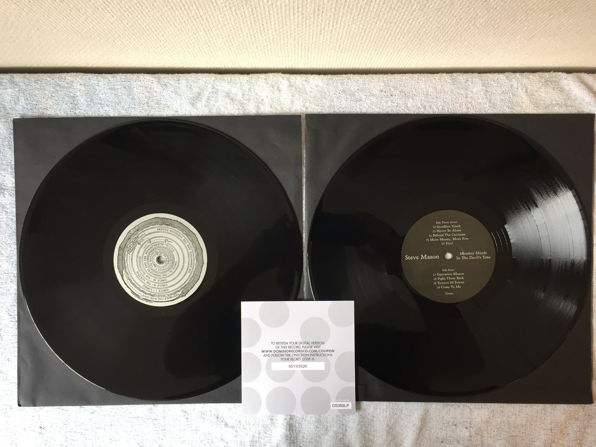 Omslagsbild för skivan STEVE MASON Monkey Minds In The Devil's Time 2xLP 2013 DS069LP