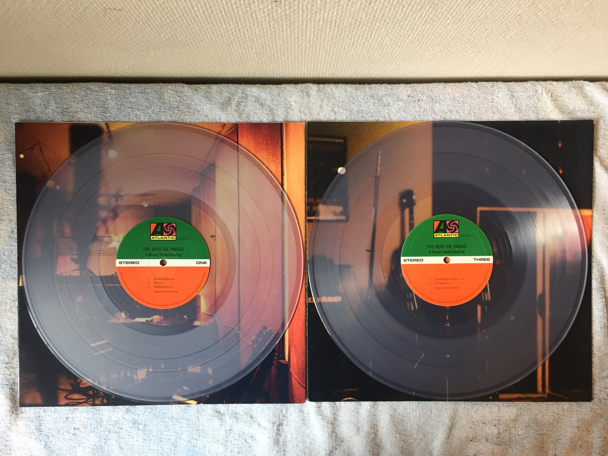 Omslagsbild för skivan THE WAR ON DRUGS a deeper understanding 2xLP ATLANTIC 561934-1 clear vinyl