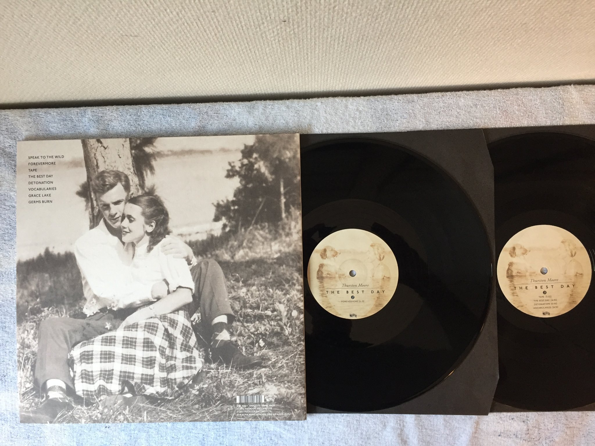 Omslagsbild för skivan THURSTON MOORE the best day 2xLP 2014 MATADOR OLE 1062-1