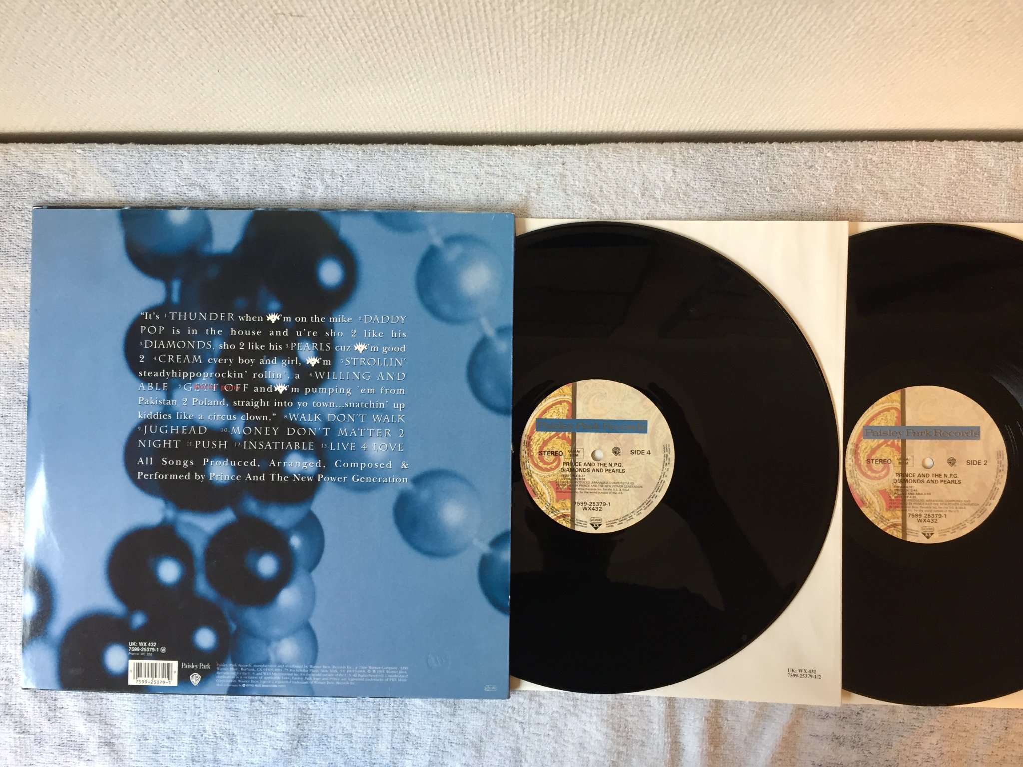 Omslagsbild för skivan PRINCE AND THE N.P.G. diamonds and pearls 2xLP -91 PAISLEY PARK 7599-25379-1