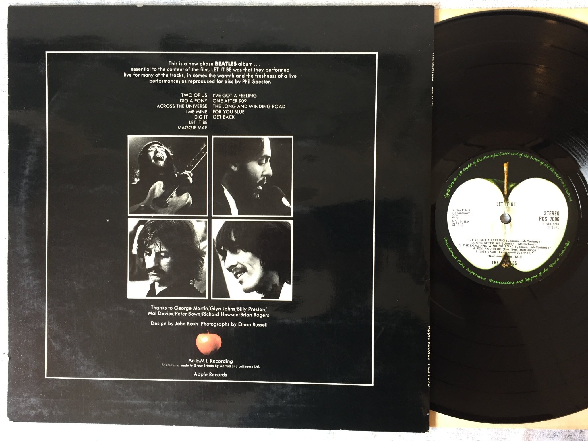Omslagsbild för skivan THE BEATLES let it be LP -70 UK APPLE PCS 7096 red apple