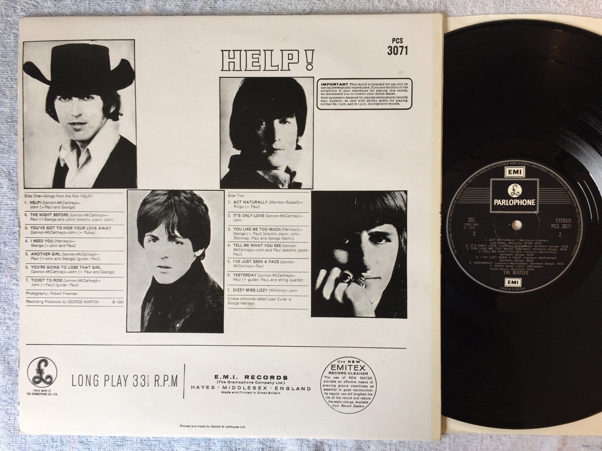 Omslagsbild för skivan THE BEATLES help! LP UK EMI / PARLOPHONE PCS 3071