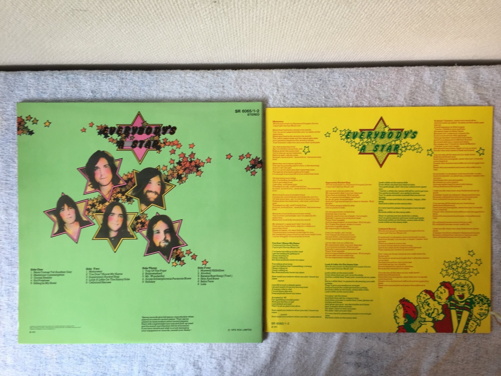 Omslagsbild för skivan THE KINKS everybody's in showbiz... 2xLP -72 Ger RCA SR 6065-2