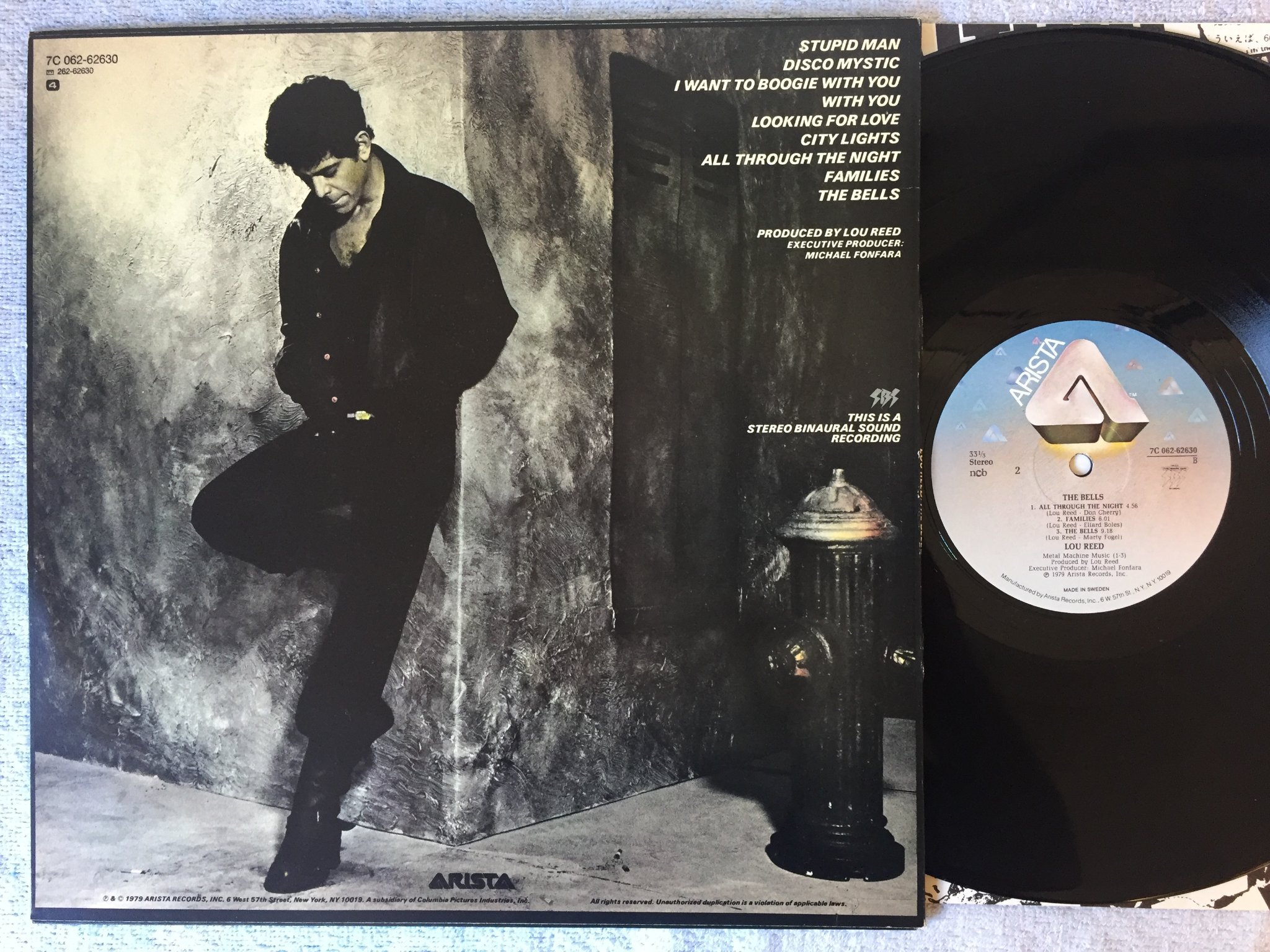 Omslagsbild för skivan LOU REED the bells LP -79 Swe ARISTA 7C 062-62630