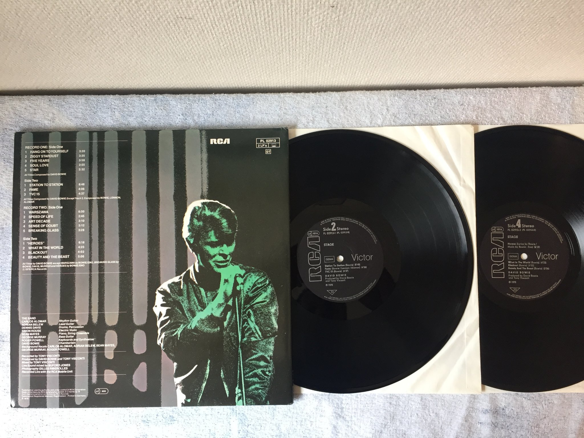 Omslagsbild för skivan DAVID BOWIE stage 2xLP -78 Ger RCA PL 02913-1