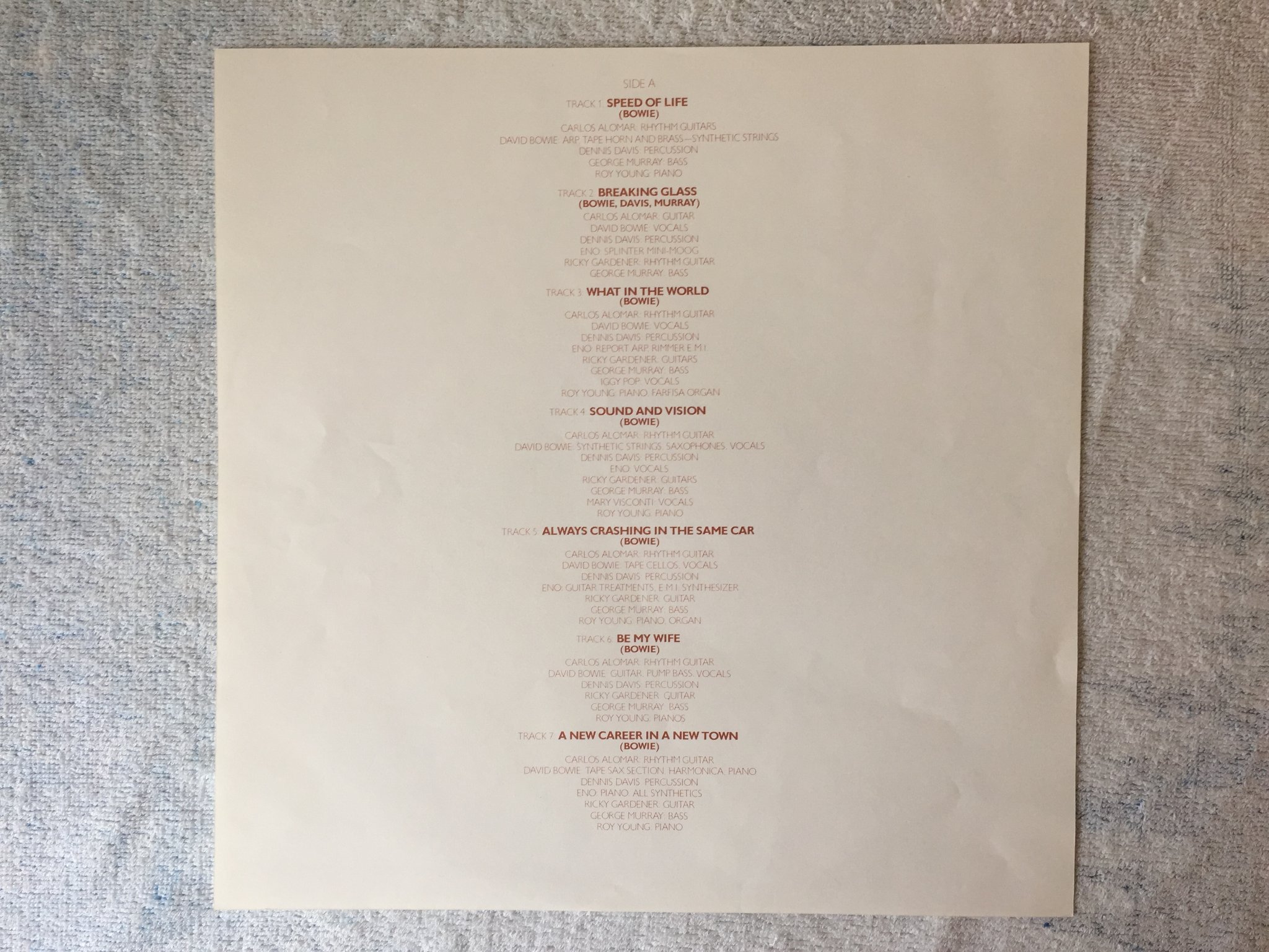 Omslagsbild för skivan DAVID BOWIE low LP -77 UK RCA PL 12030 